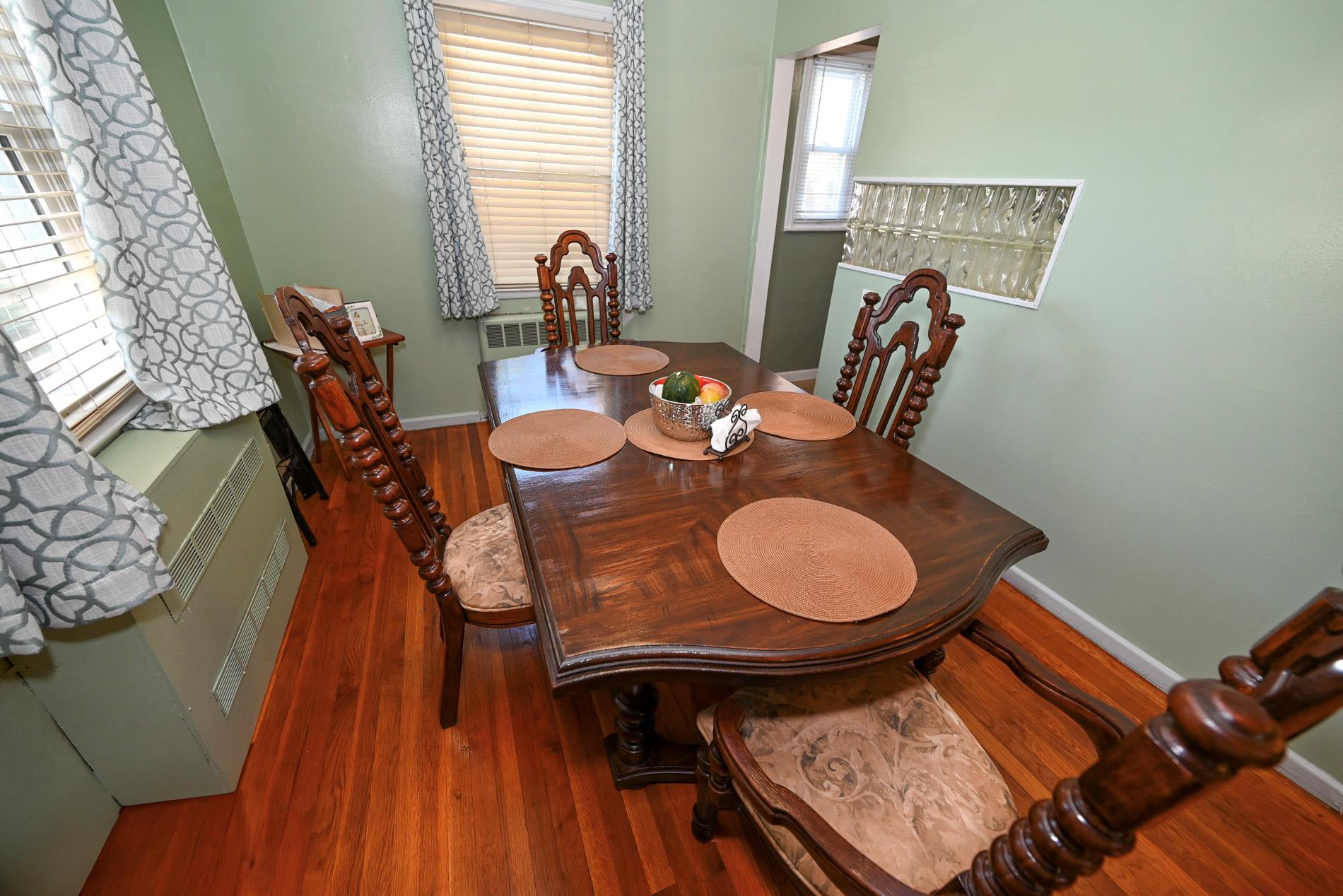 960 Holly Court, Franklin Square, New York image 6