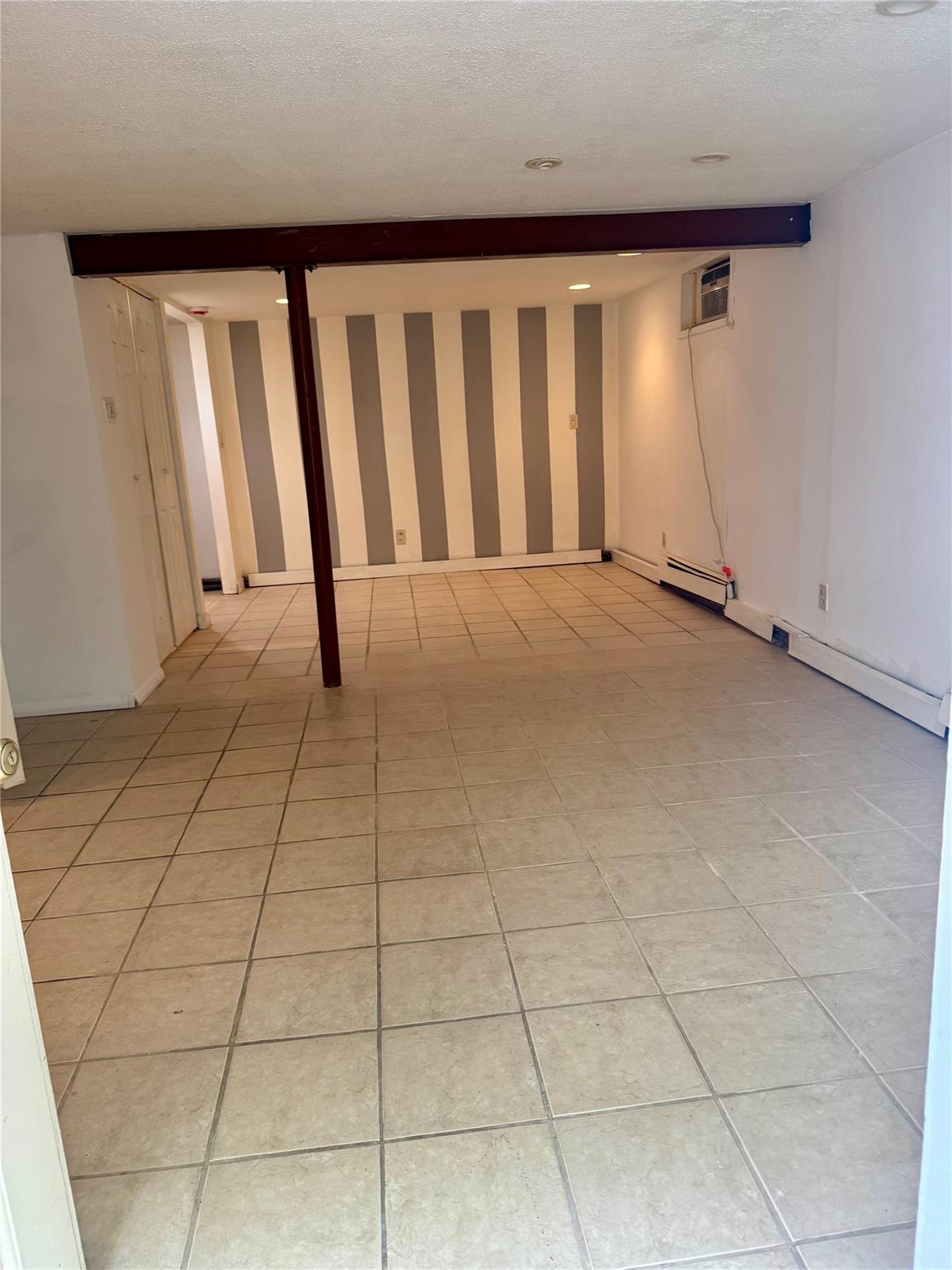 960 Holly Court, Franklin Square, New York image 16