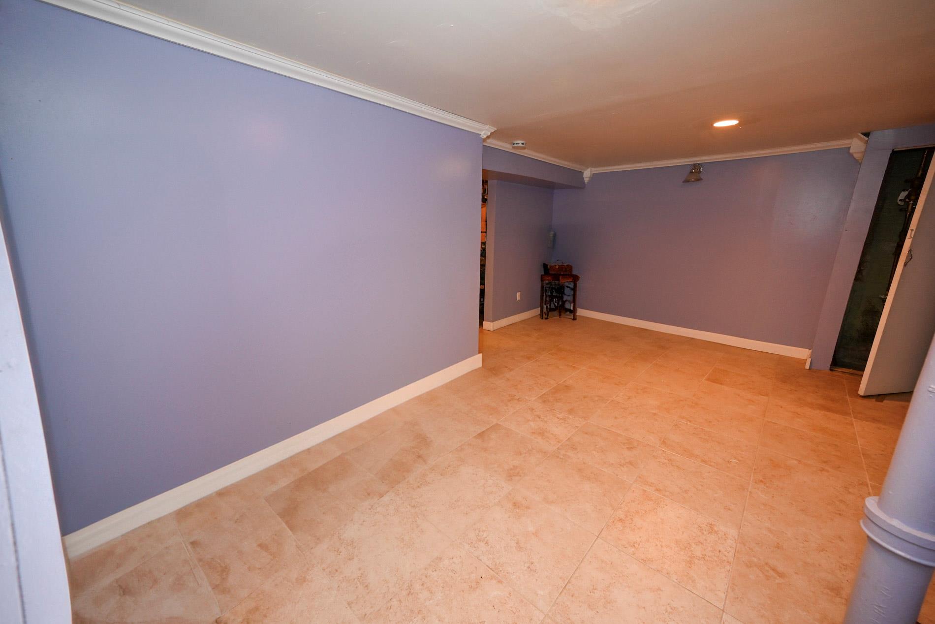 960 Holly Court, Franklin Square, New York image 26