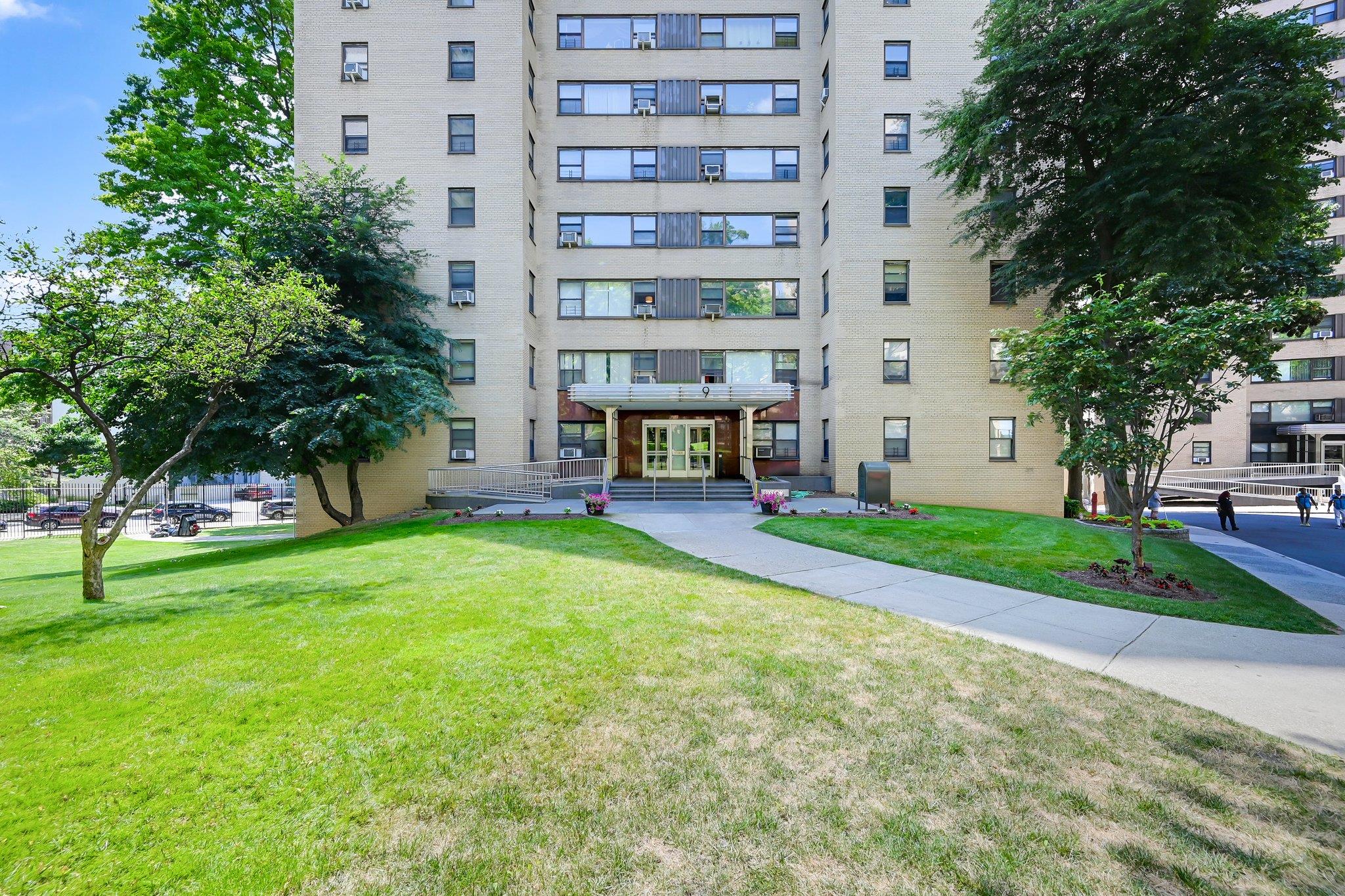 9 Fordham Hill Oval #3C, Bronx, New York image 24