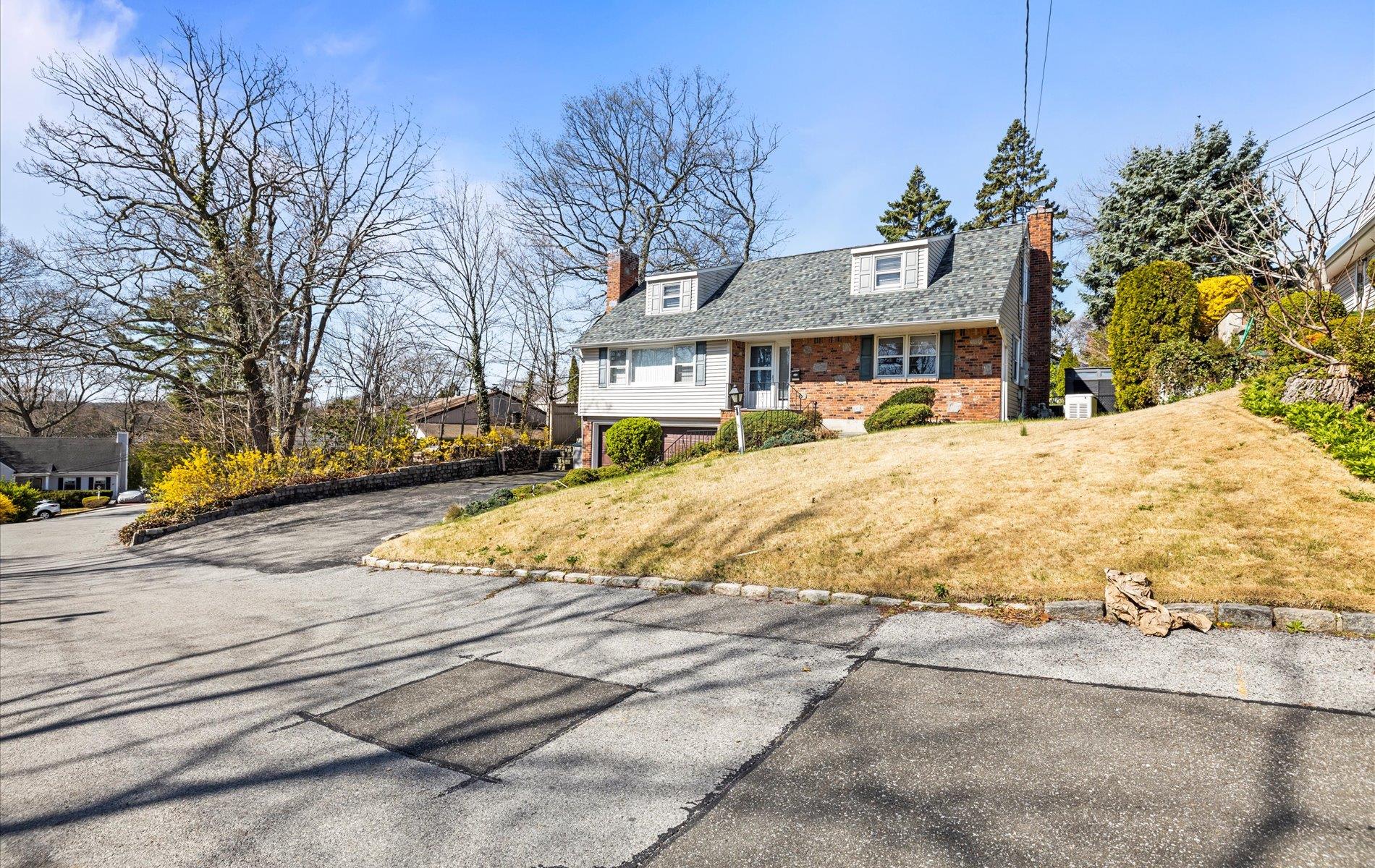 6 Farview Avenue, Bayville, New York image 2