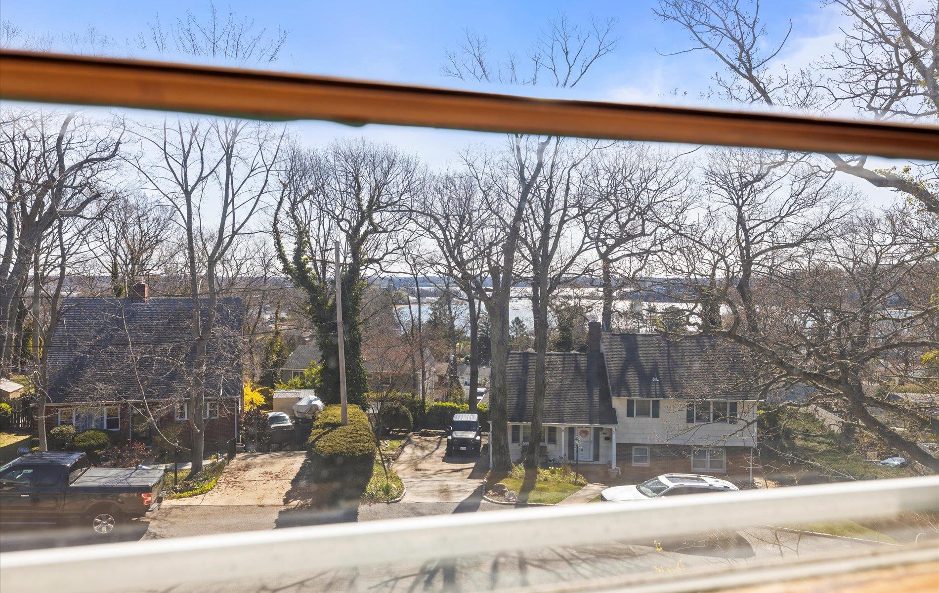 6 Farview Avenue, Bayville, New York image 6