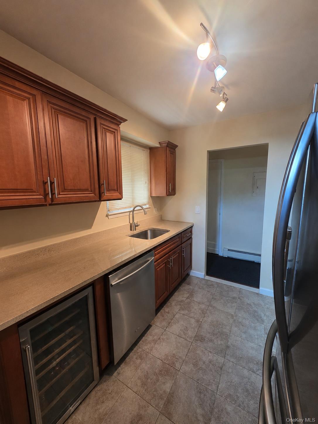 4 Granada Crescent 21