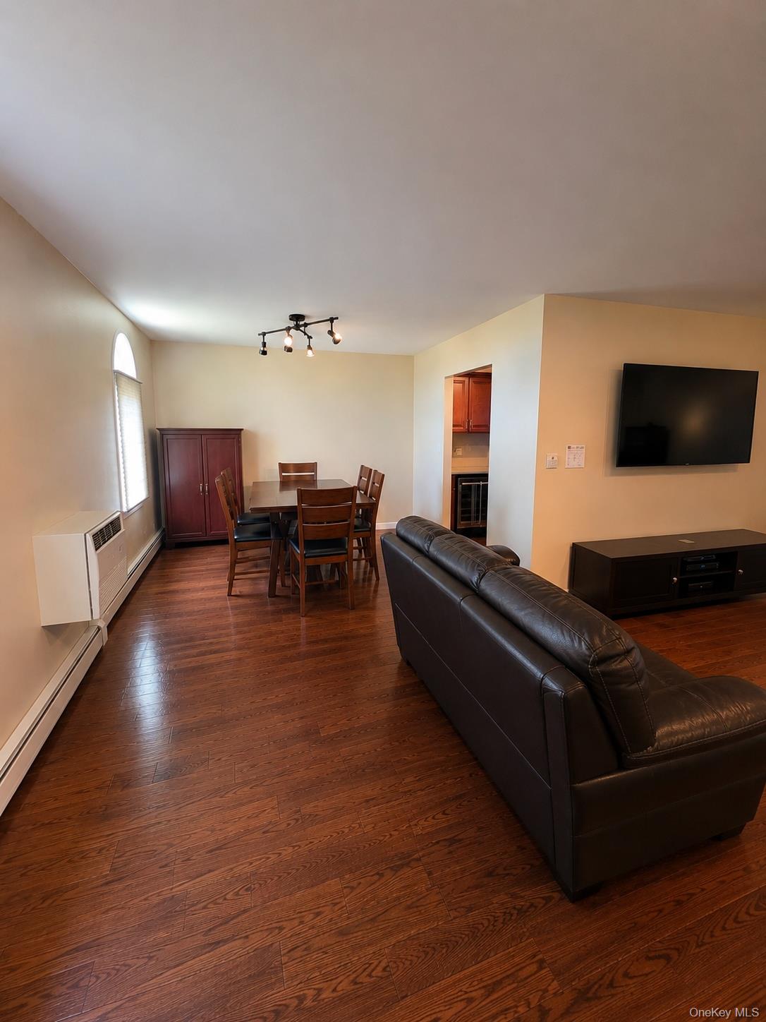 4 Granada Crescent 21