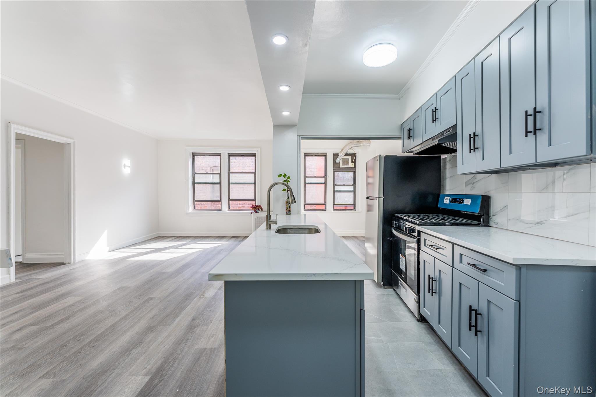 136-05 Sanford Avenue 6S