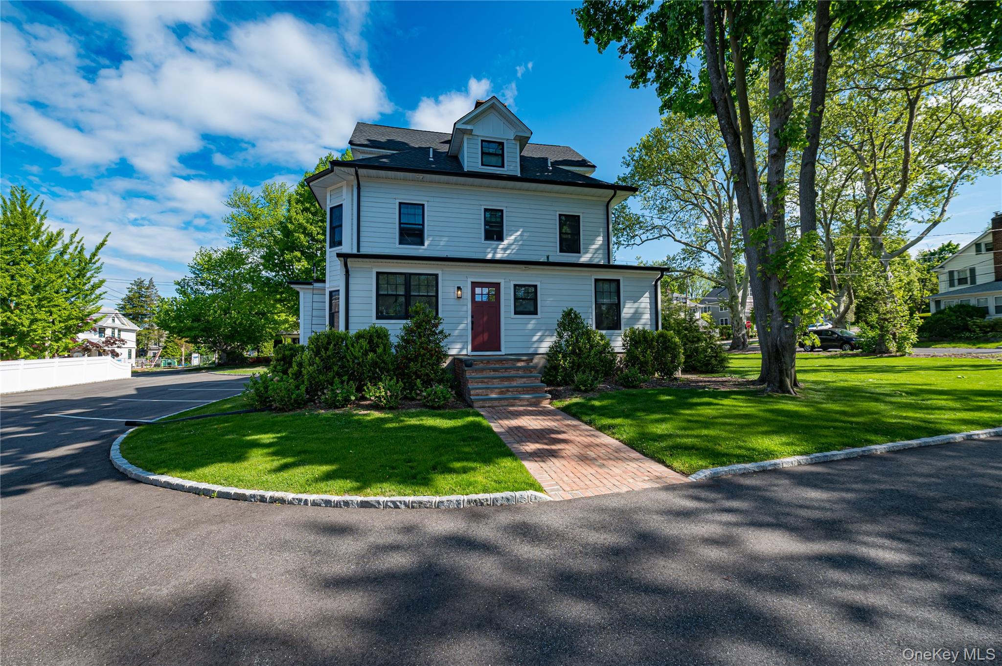 34 Dewey Street