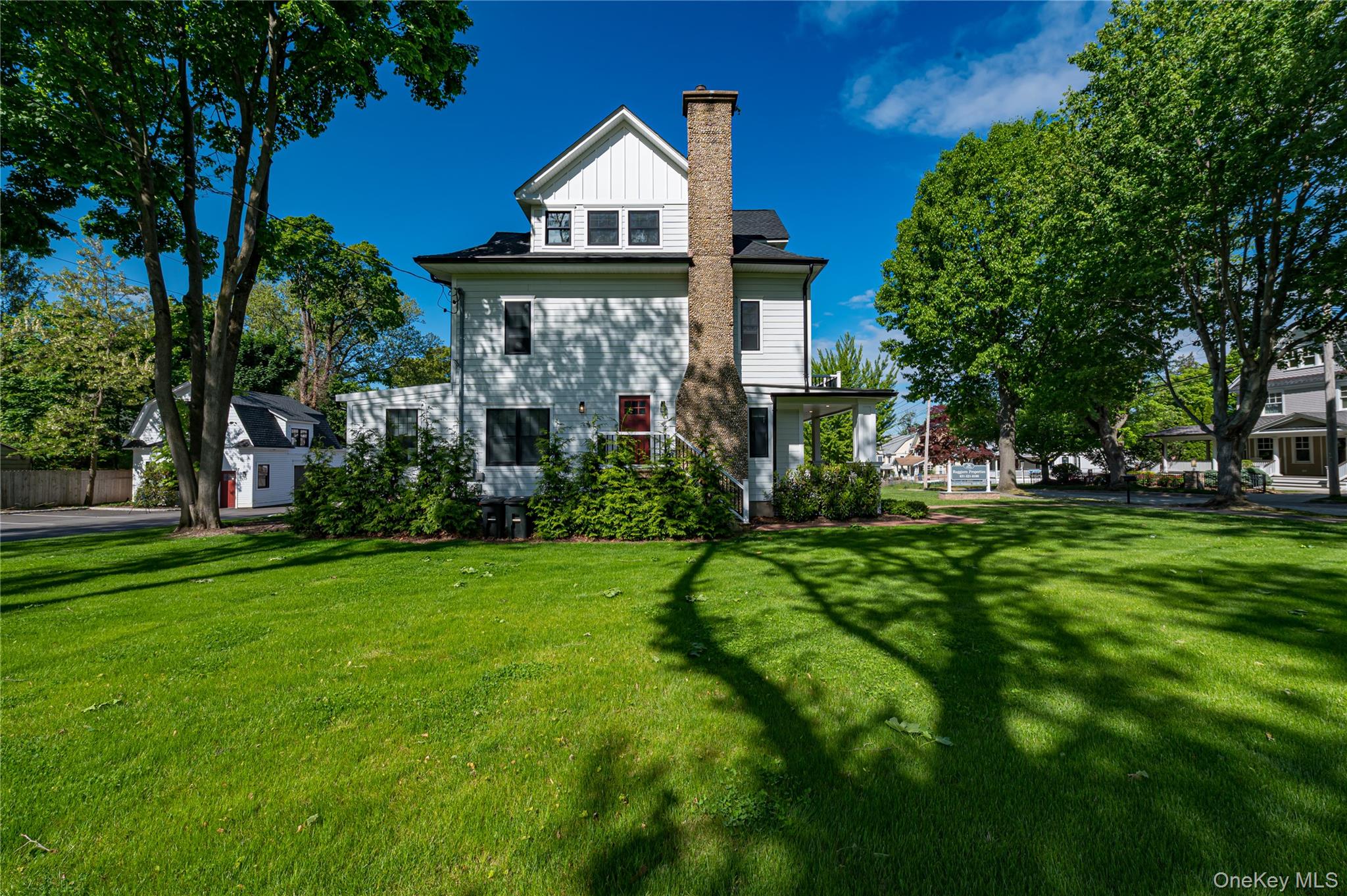 34 Dewey Street