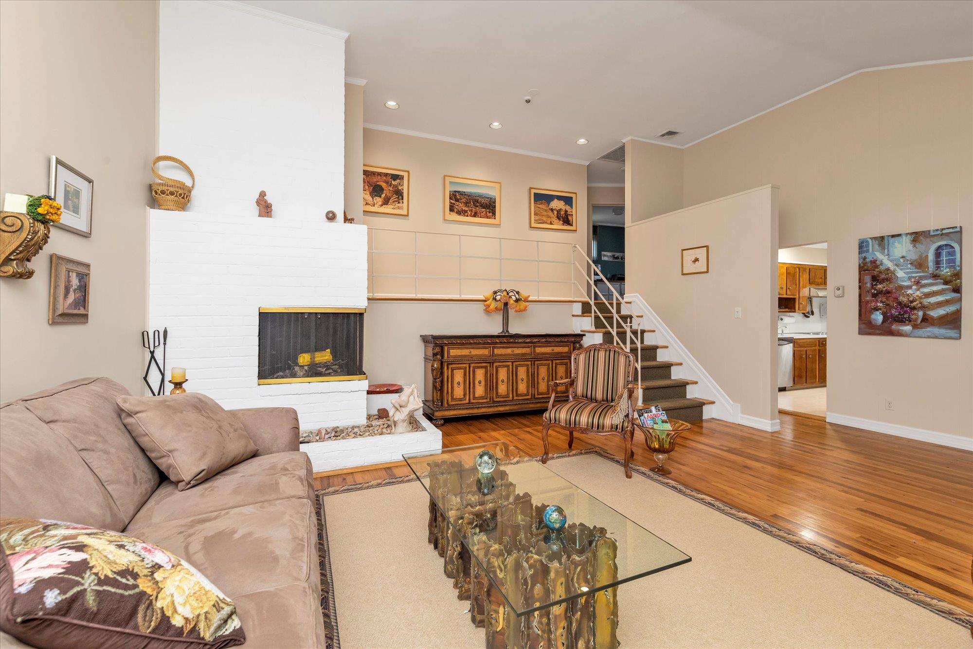 1067 Ida Place