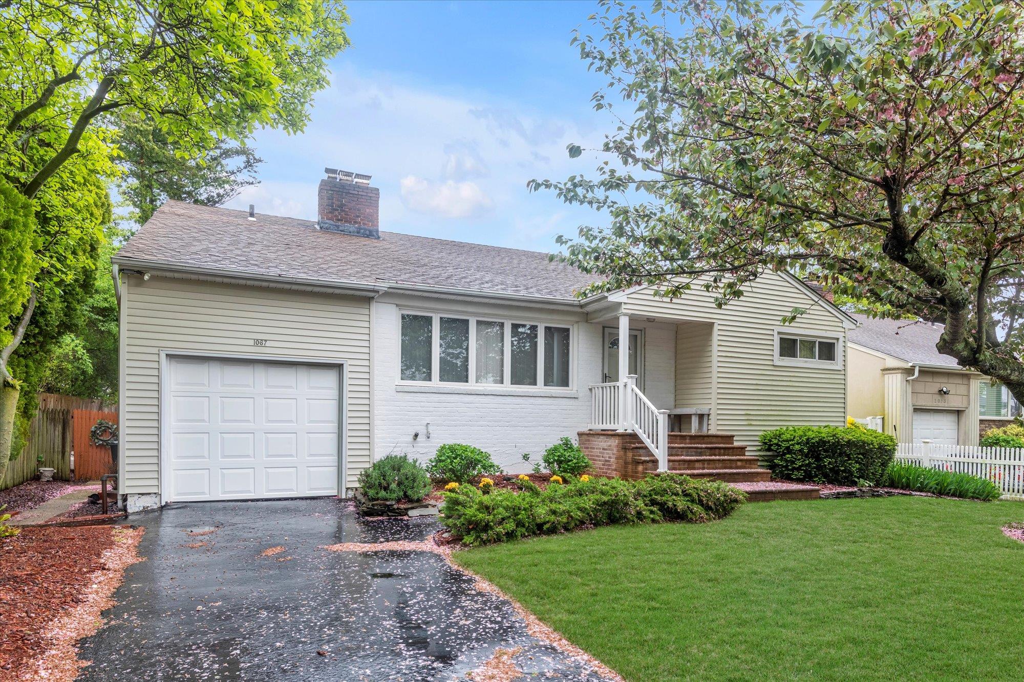1067 Ida Place, Bellmore, New York image 25