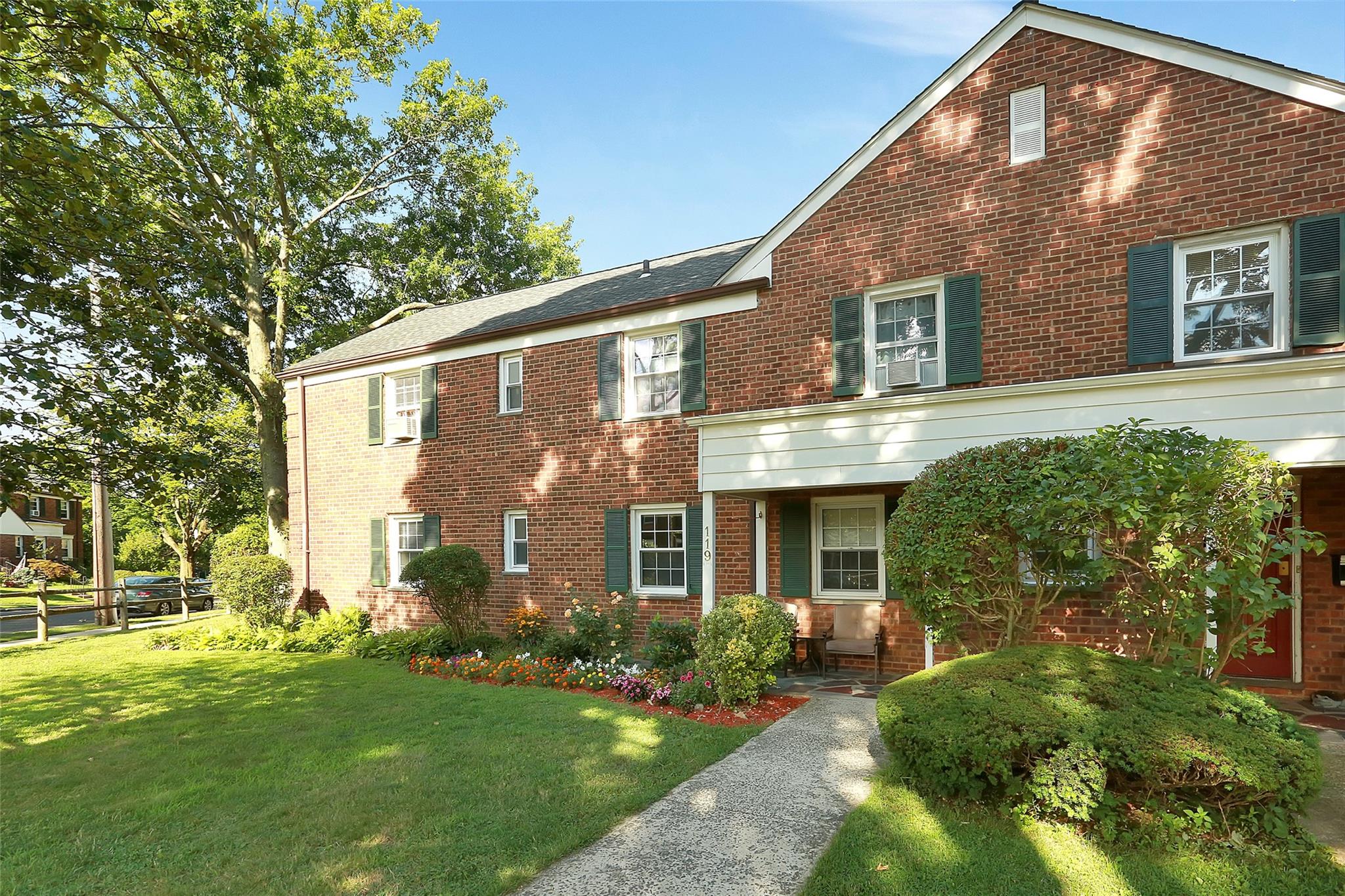 119 Robins Road #119, New Rochelle, New York image 1