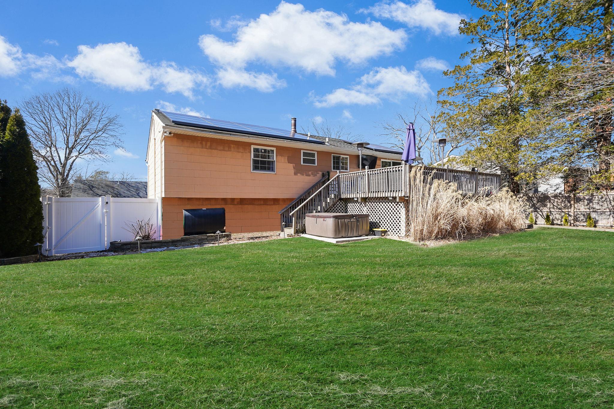 9 Sandy Hollow Lane, Ridge, New York image 30