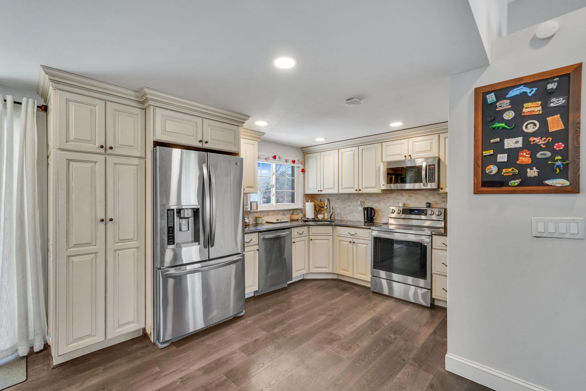 9 Sandy Hollow Lane, Ridge, New York image 11