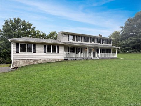 Apartment For Sale - 325 Jackson Avenue<br/> New Windsor, NY 12553