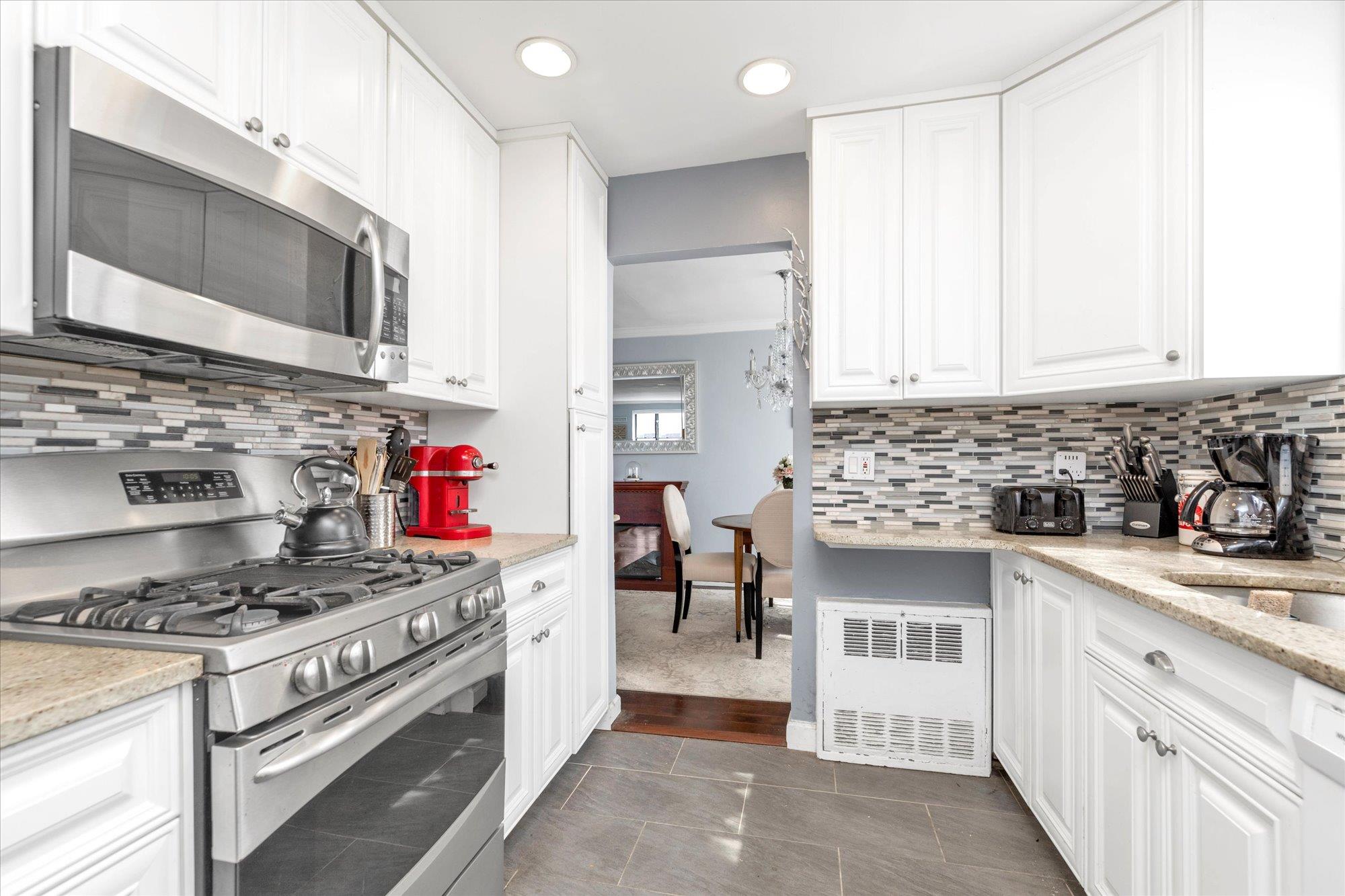 333 E Broadway #1D, Long Beach, New York image 8