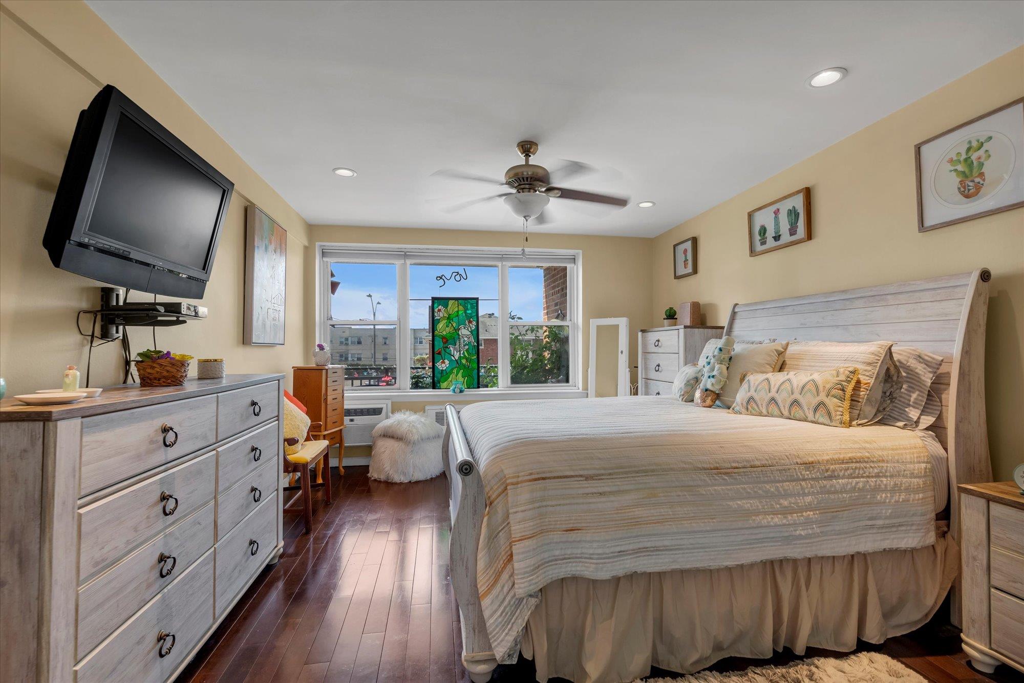 333 E Broadway #1D, Long Beach, New York image 10