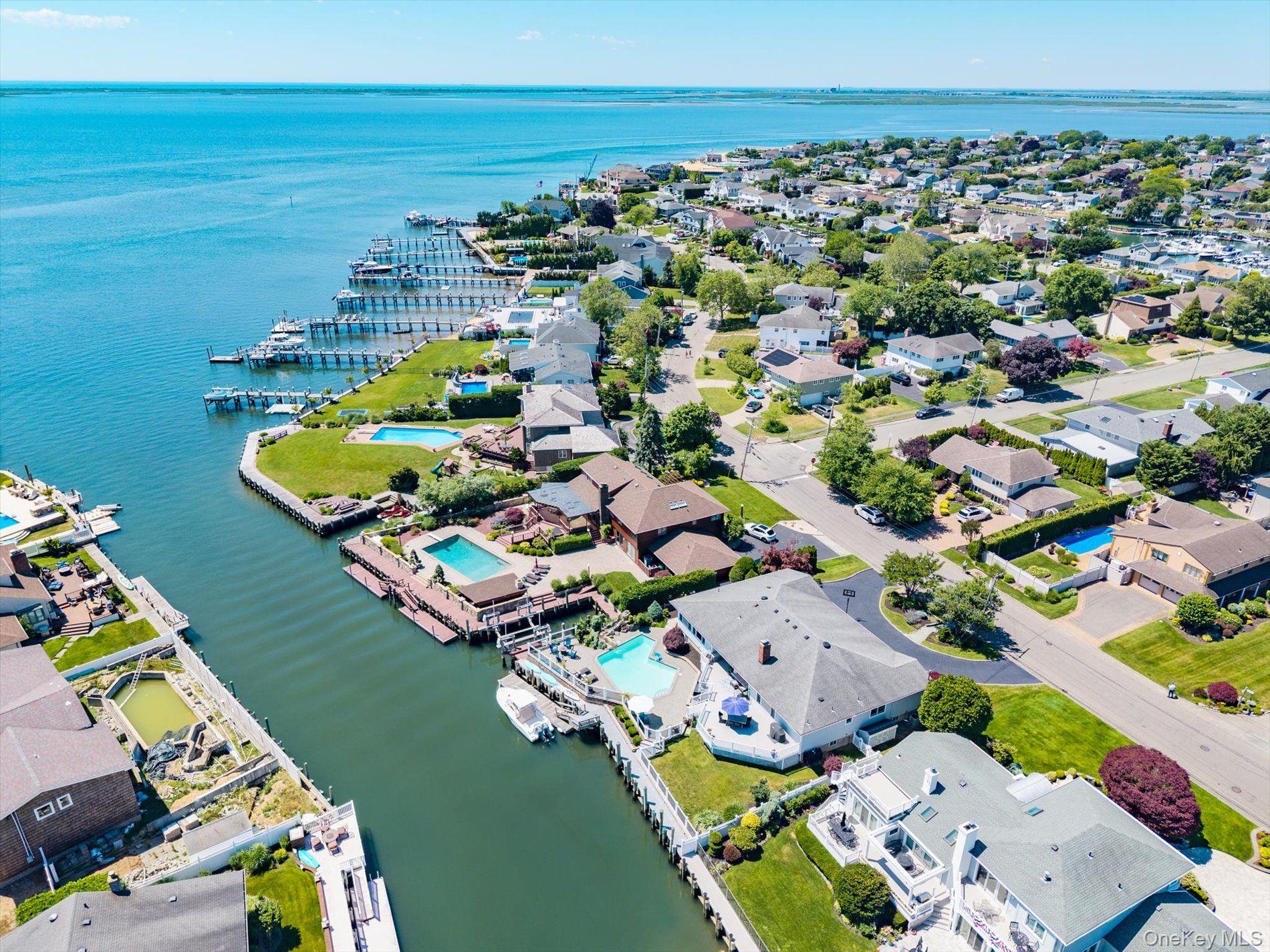 280 Bay Drive