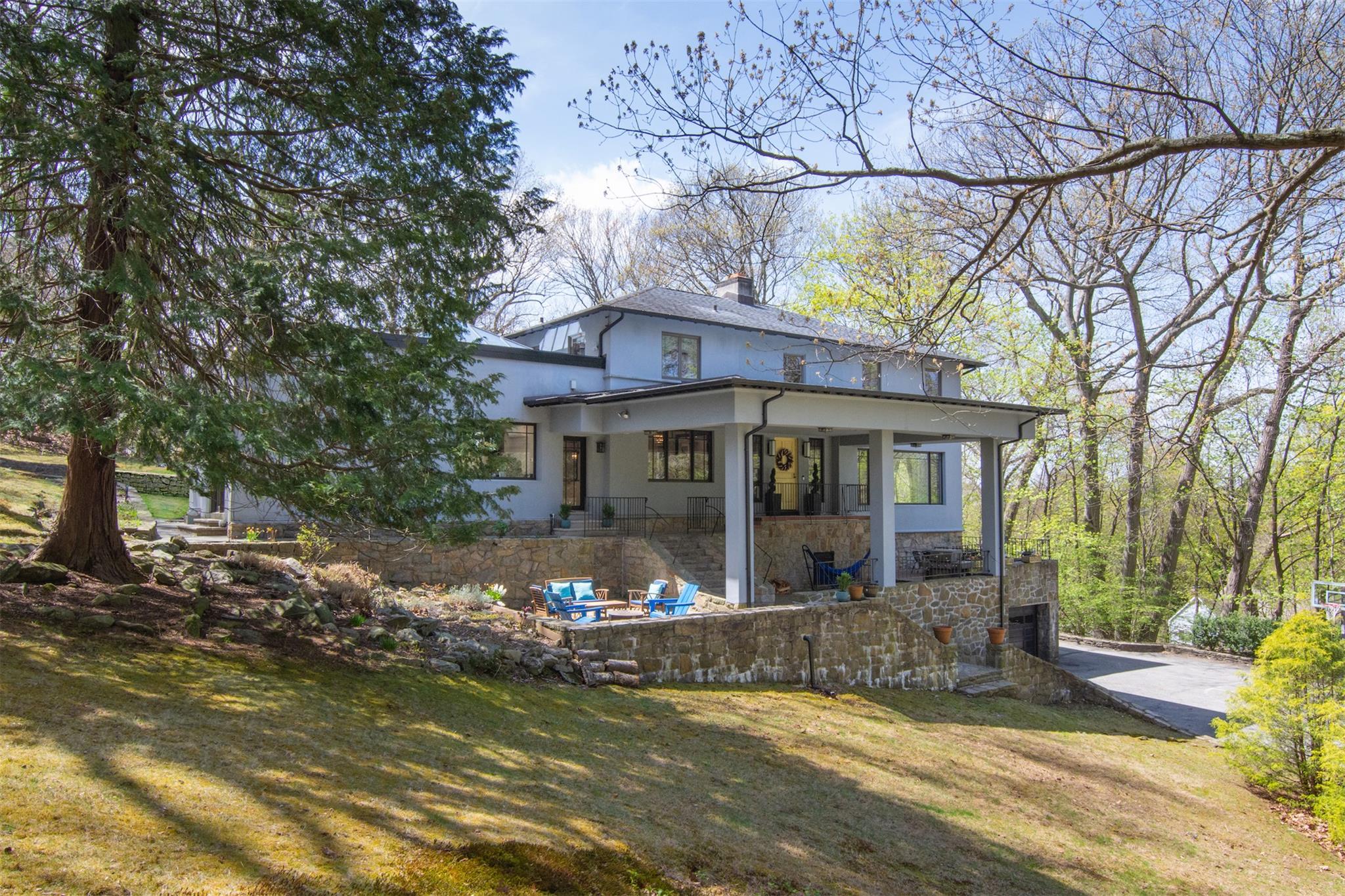 Cyrus Field Road, Irvington, New York - 4 Bedrooms  
4 Bathrooms  
9 Rooms - 