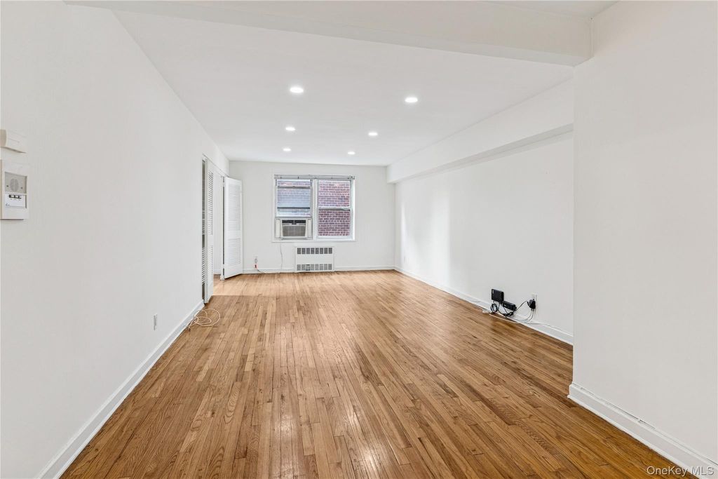 Photo of 72-10 112th Street #5B, Forest Hills, NY 11375 (MLS # 954208)