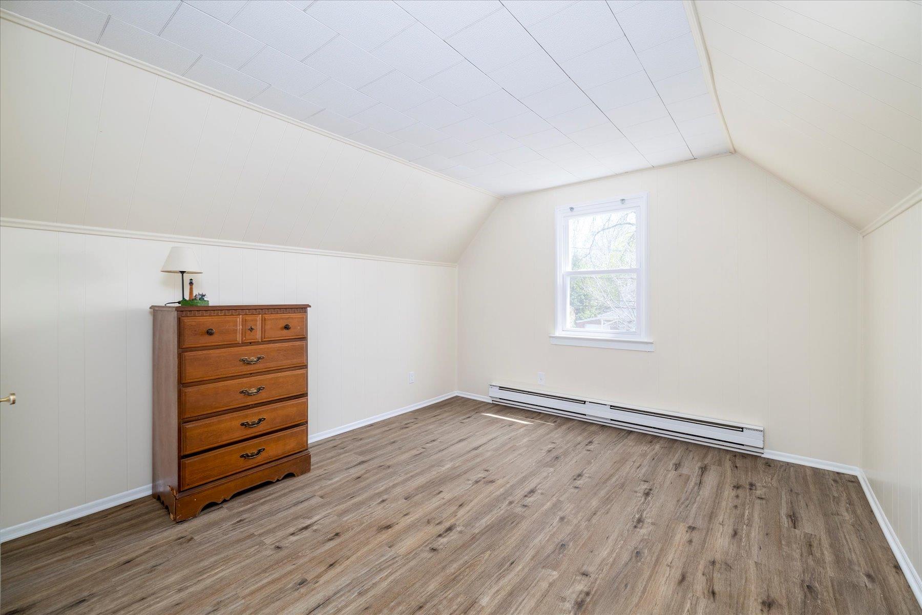 164 W Poplar Street, Floral Park, New York image 14
