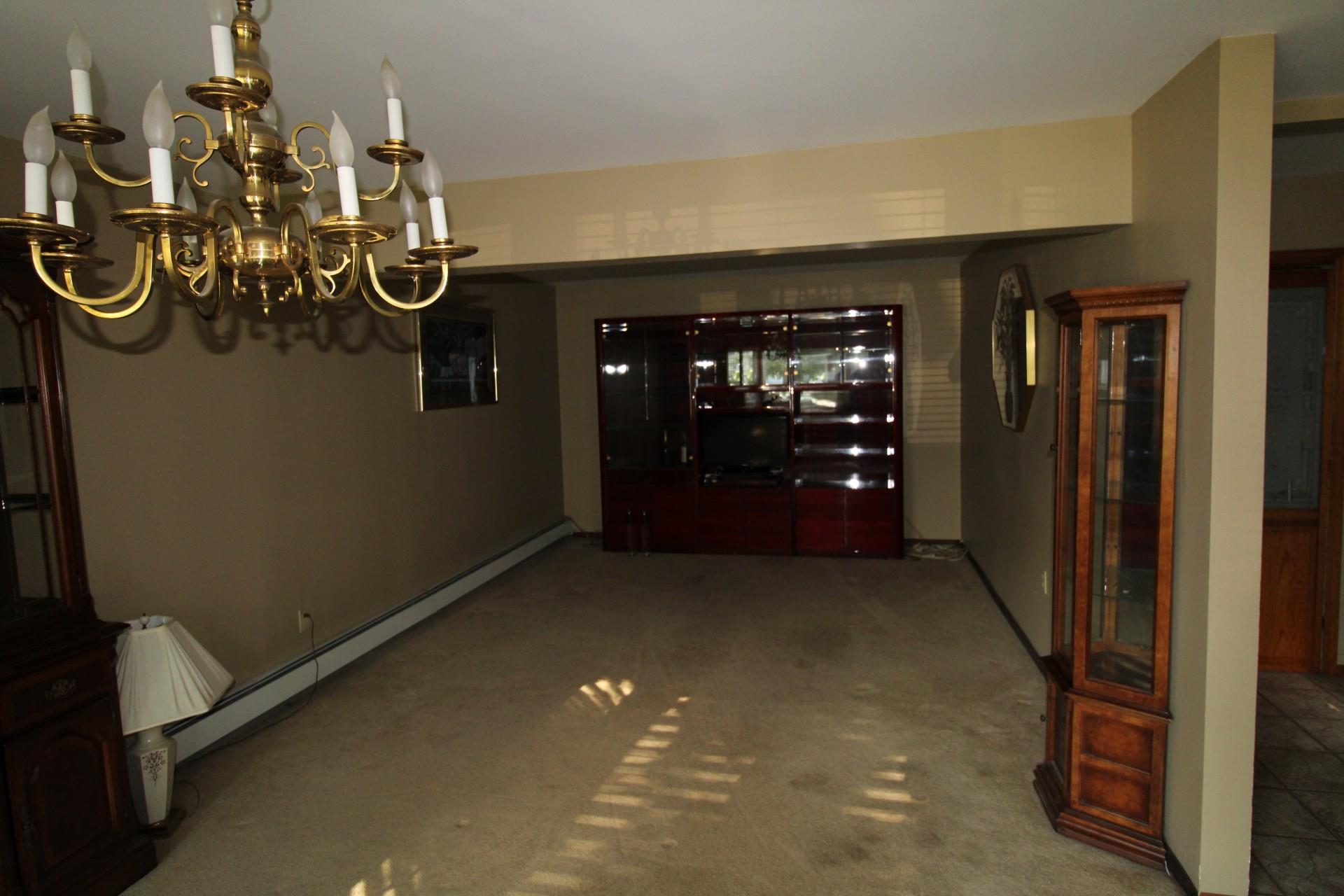 33 Farm Ln, Levittown, New York image 10