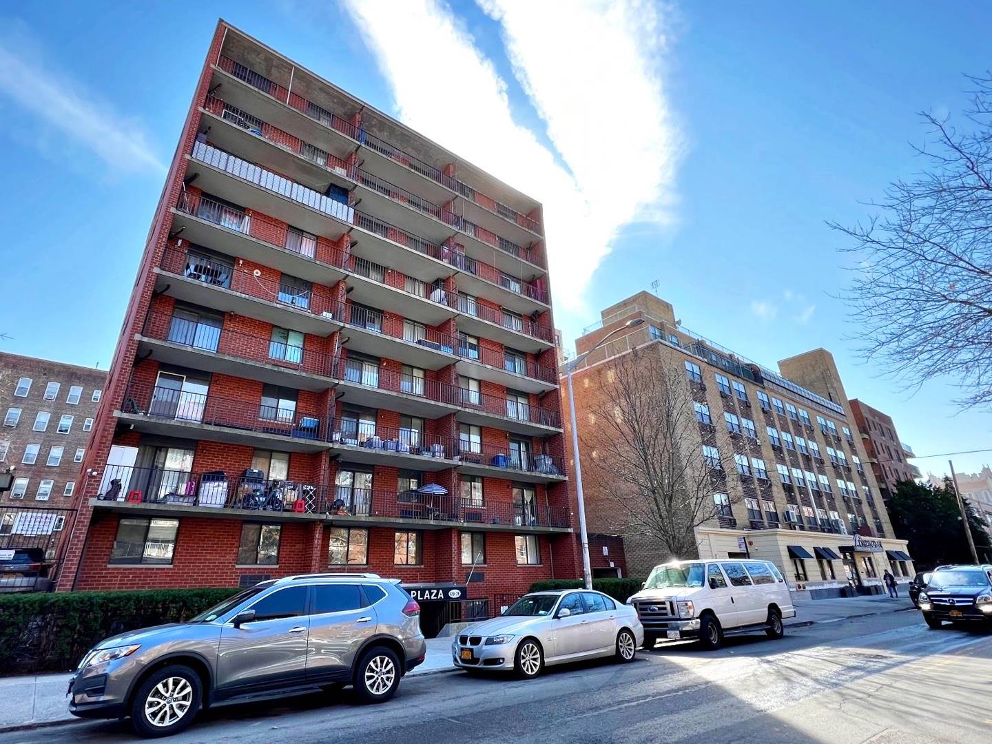 Rental Property at 35th Avenue Ph-D, Flushing, Queens, NY - Bedrooms: 1 
Bathrooms: 1 
Rooms: 3  - $2,300 MO.