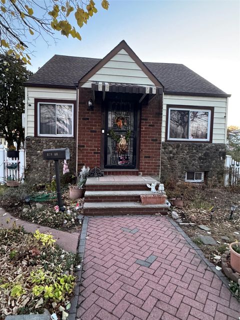 17816 145th Avenue Springfield Gardens NY 11434