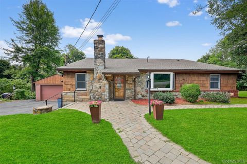 Homes For Sale - 125 Putnam Drive<br/> Putnam County, Carmel, NY 10512