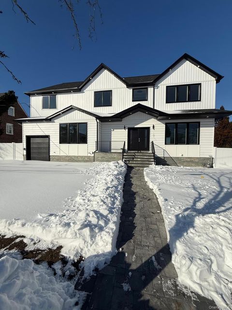 1000 Clark Place Woodmere NY 11598