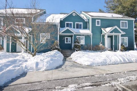 Condo For Sale - 302 Sheffield Court<br/> Brewster, NY 10509