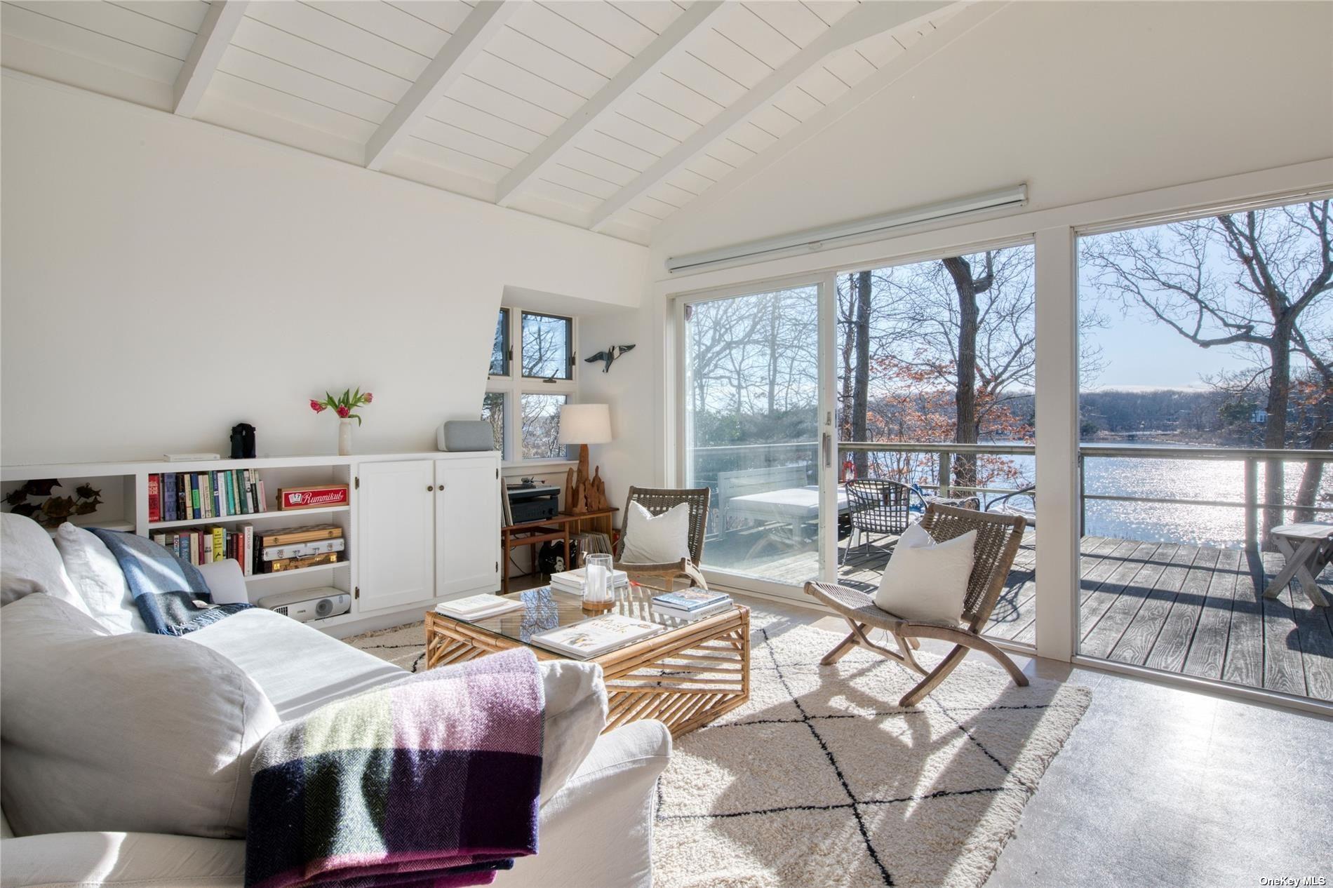 Trumans Path, East Marion, Hamptons, NY - 3 Bedrooms  
2 Bathrooms - 