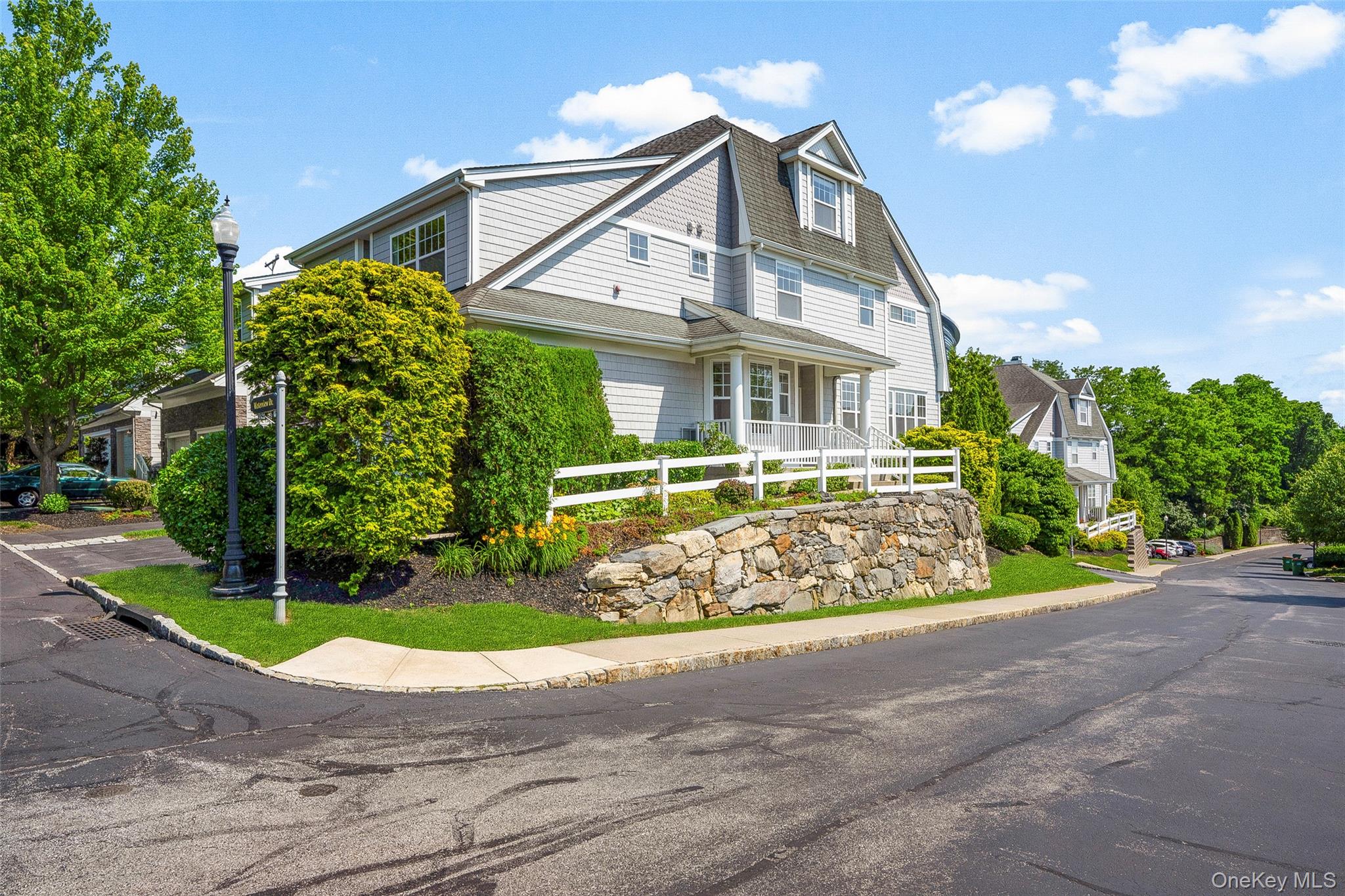 Poughkeepsie, New York 12601, United States, 2 Bedrooms Bedrooms, ,3 BathroomsBathrooms,Residential,Active,193838