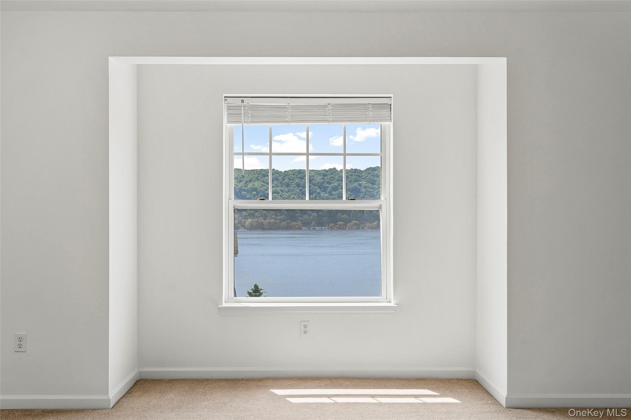 Poughkeepsie, New York 12601, United States, 2 Bedrooms Bedrooms, ,3 BathroomsBathrooms,Residential,Active,193838