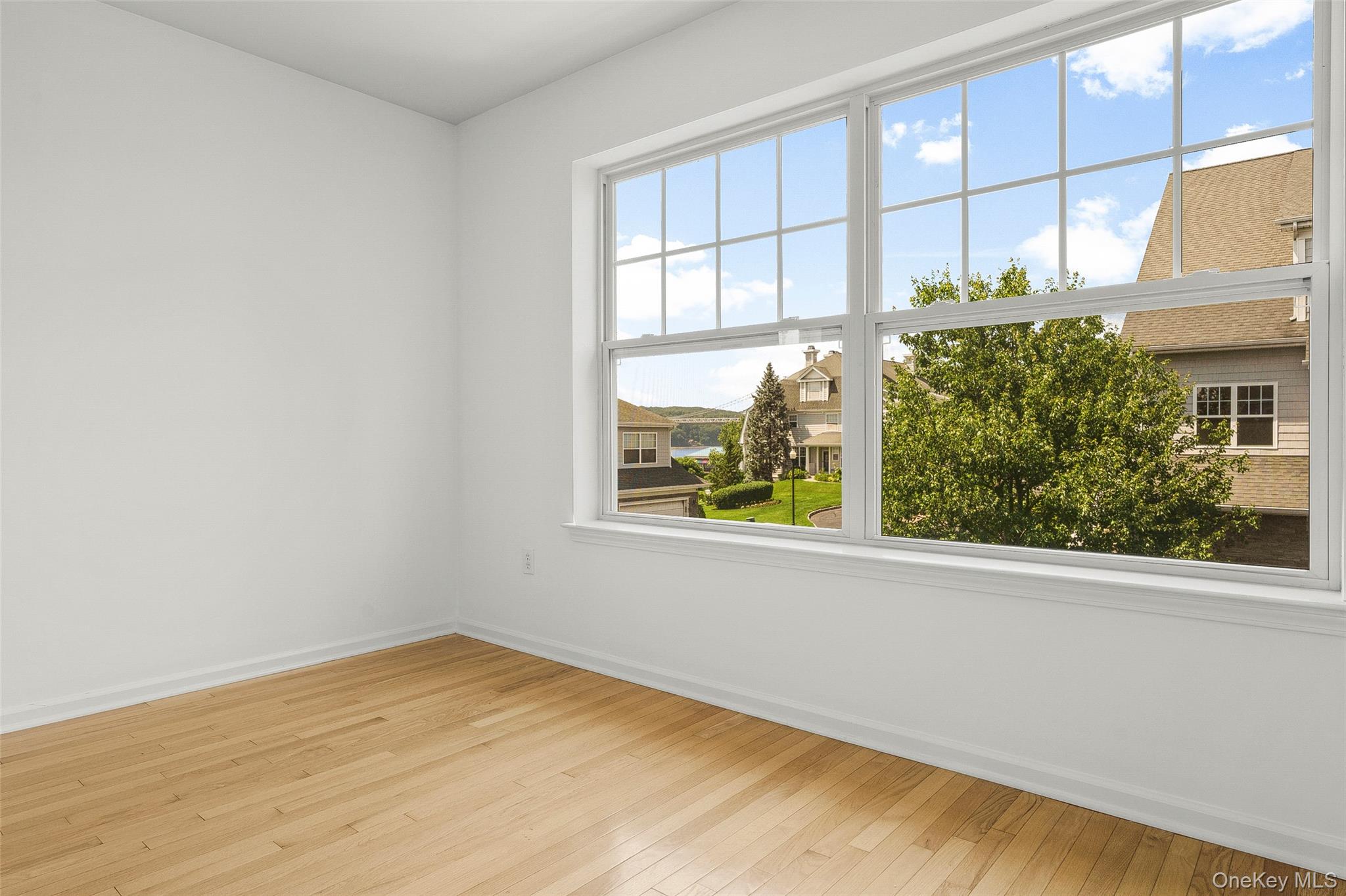 Poughkeepsie, New York 12601, United States, 2 Bedrooms Bedrooms, ,3 BathroomsBathrooms,Residential,Active,193838