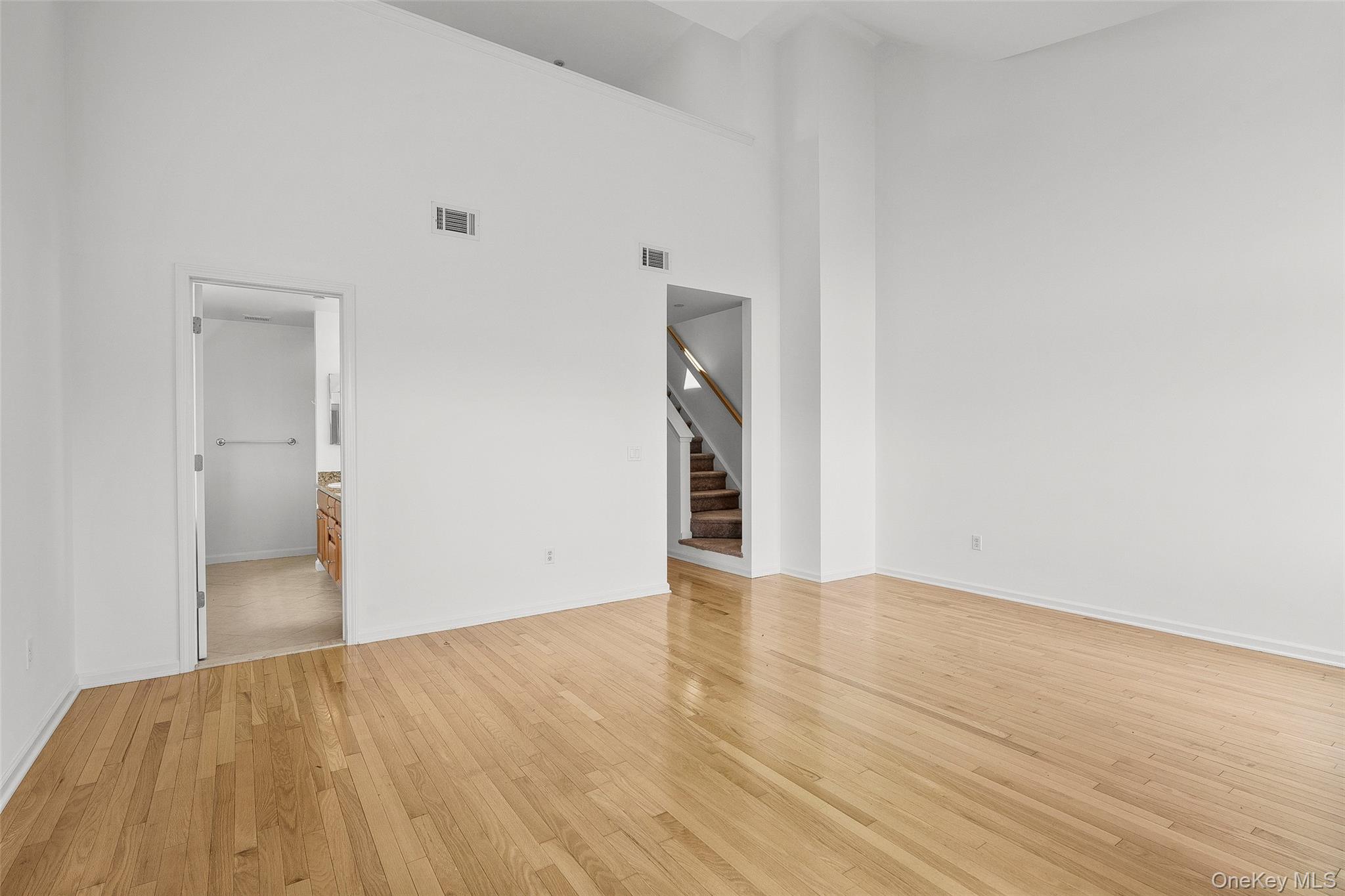 Poughkeepsie, New York 12601, United States, 2 Bedrooms Bedrooms, ,3 BathroomsBathrooms,Residential,Active,193838