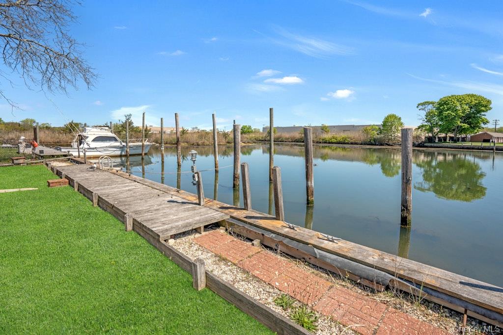144 W Lake Drive