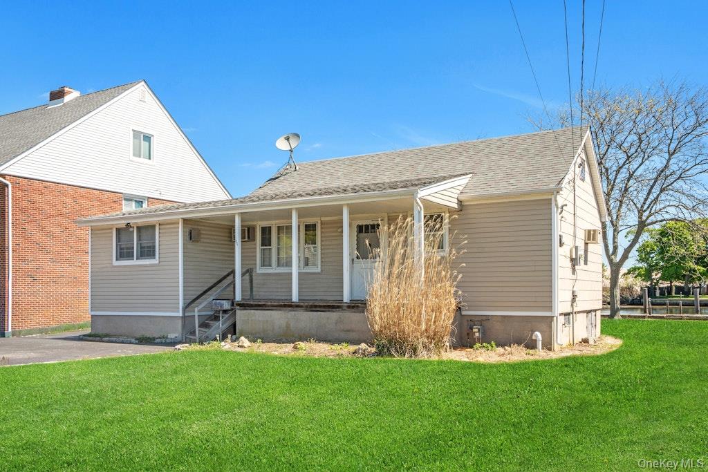 144 W Lake Drive