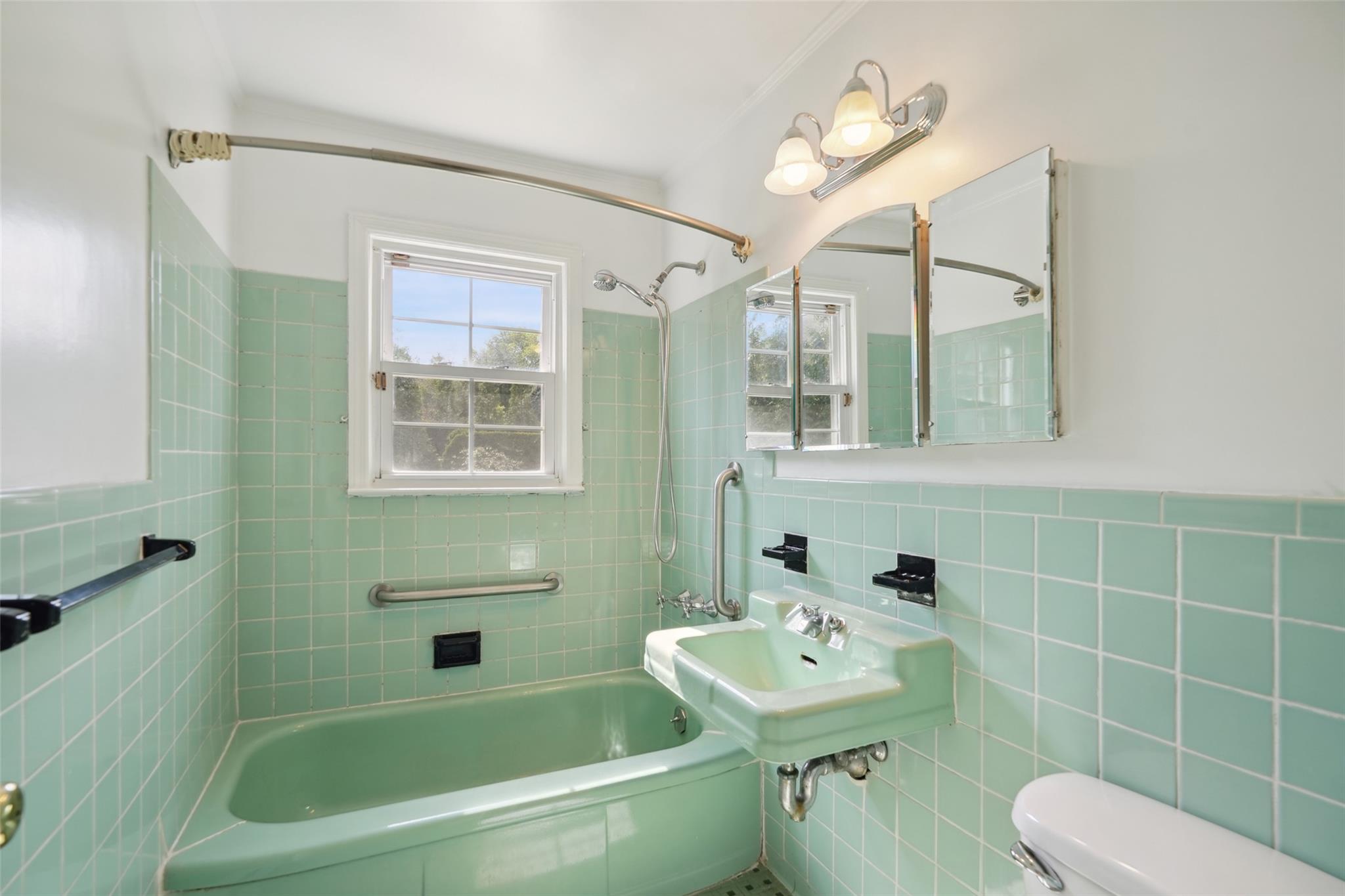 3 Hanfling Road, Scarsdale, New York image 11