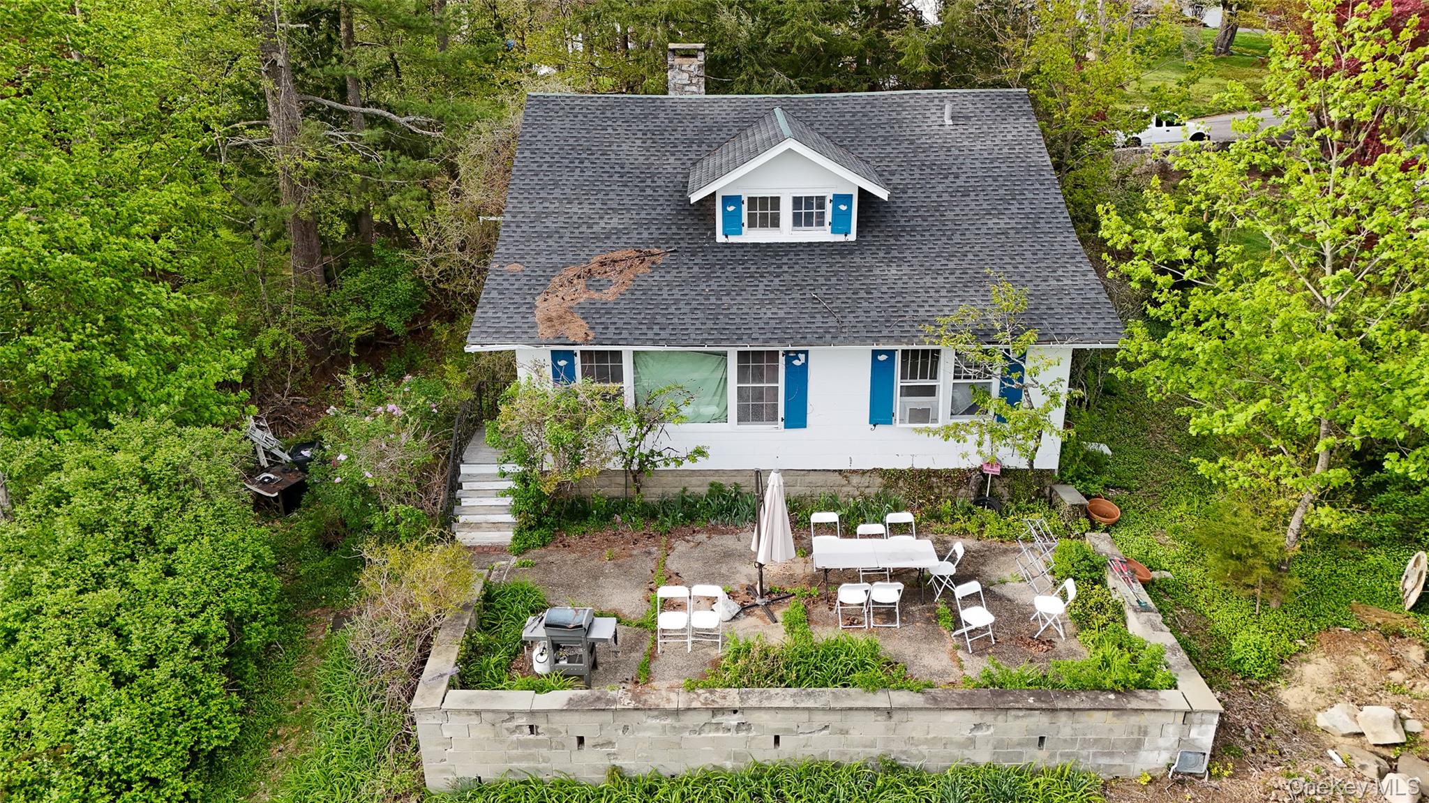 8 Hoyt Street