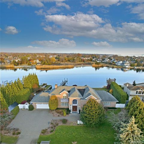 Homes For Sale - 165 Peninsula Drive<br/> Babylon, NY 11702