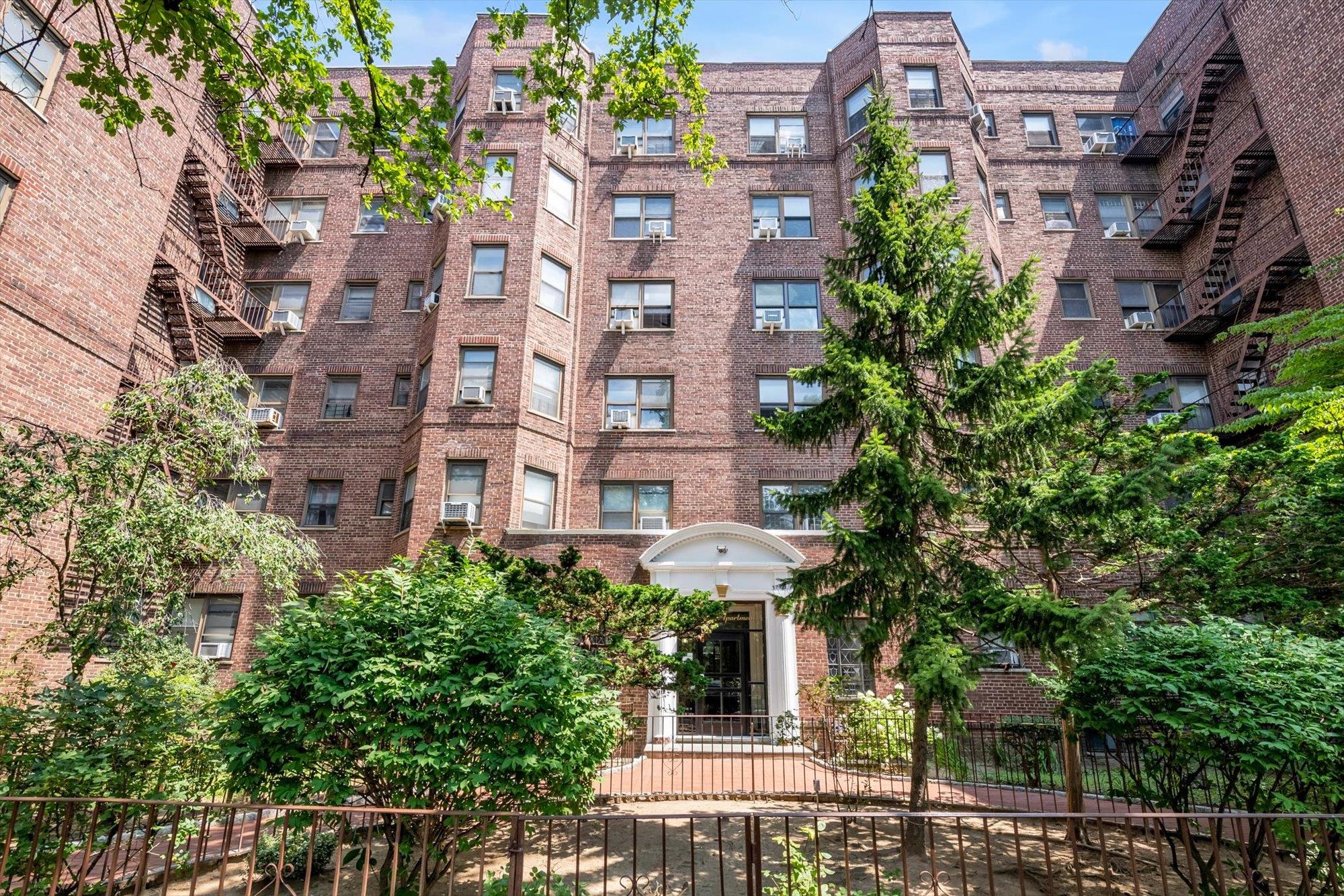 6141 Saunders Street #B38, Rego Park, New York image 1