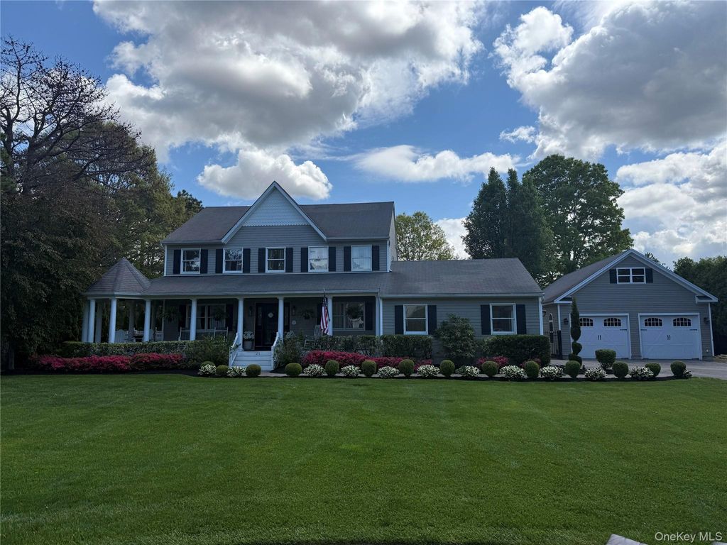 Photo of 25 Fawn Crossing, Wading River, NY 11792 (MLS # 1000708)