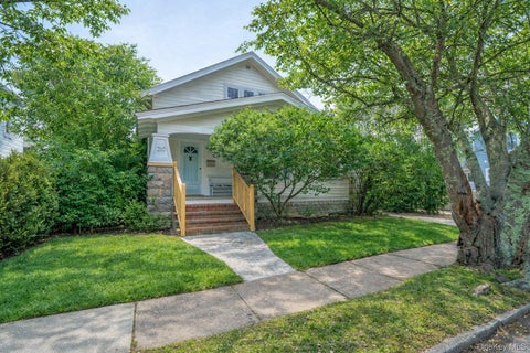 Condo For Sale - 210 5th Street<br/> Greenport, NY 11944