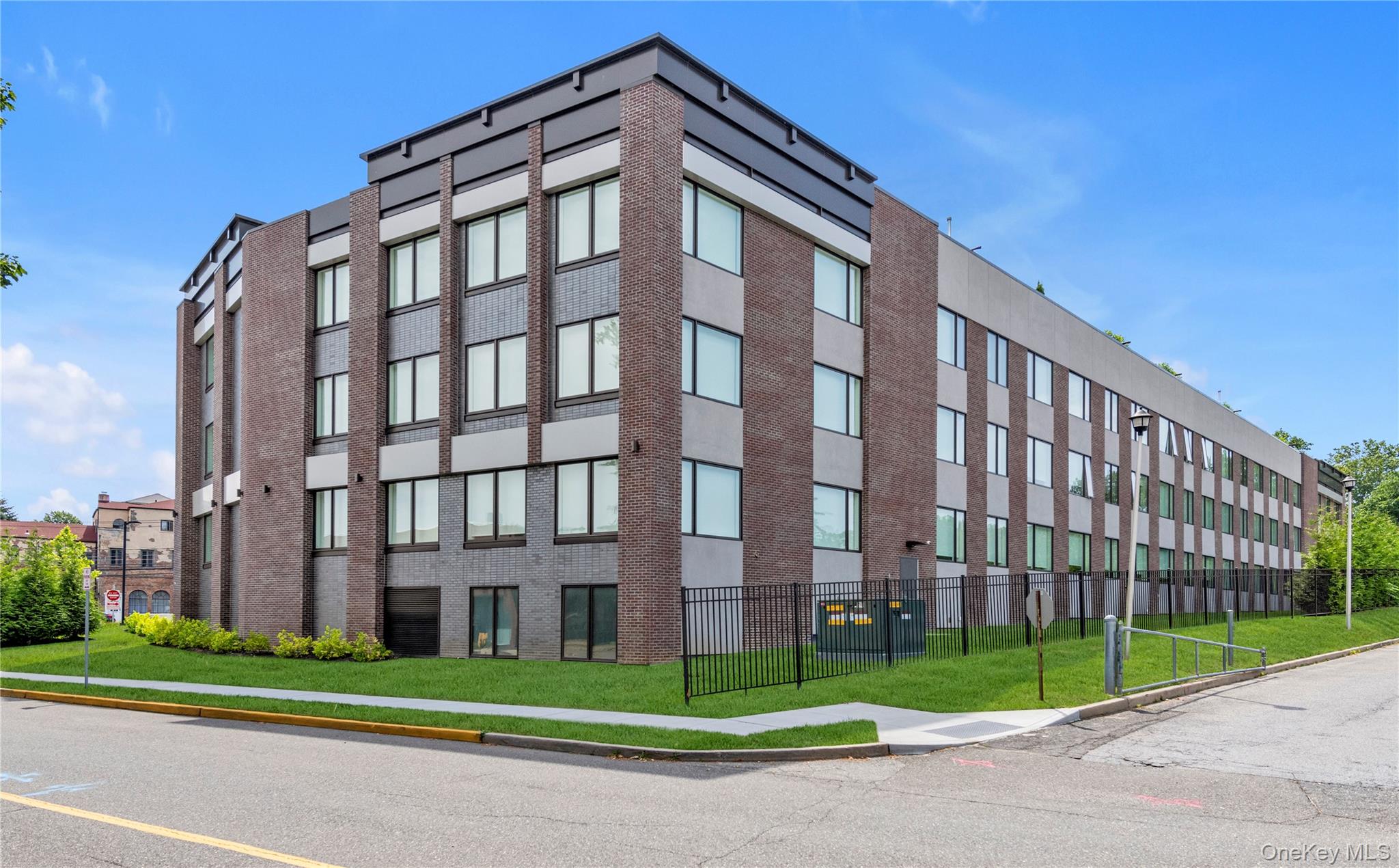 218 Middle Neck Road 207