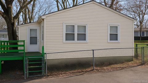 56 Woodcliff Trail, Baiting Hollow, NY 11933 - MLS#: 947024