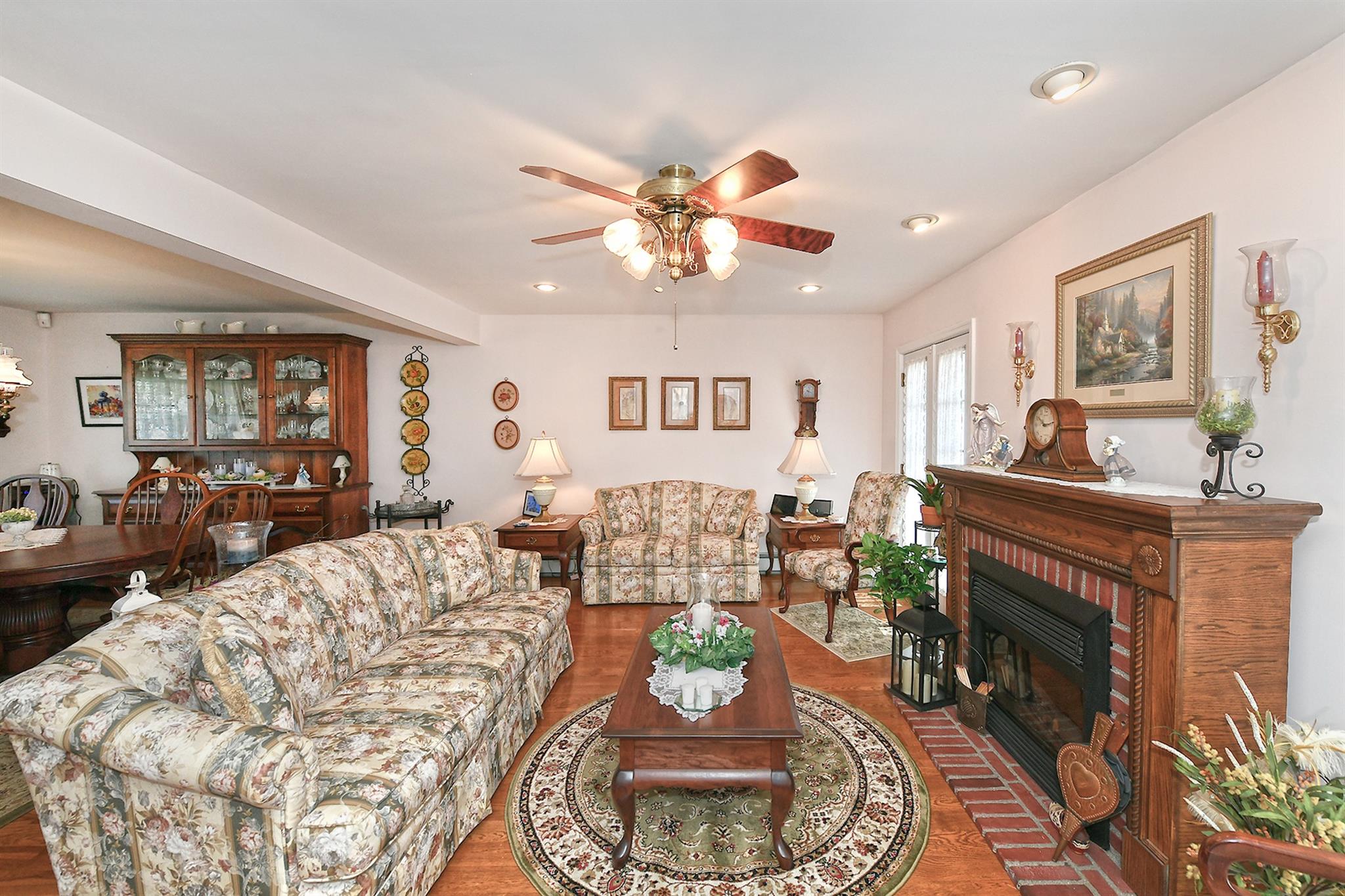 57 Carnation Rd Rd, Levittown, New York image 14