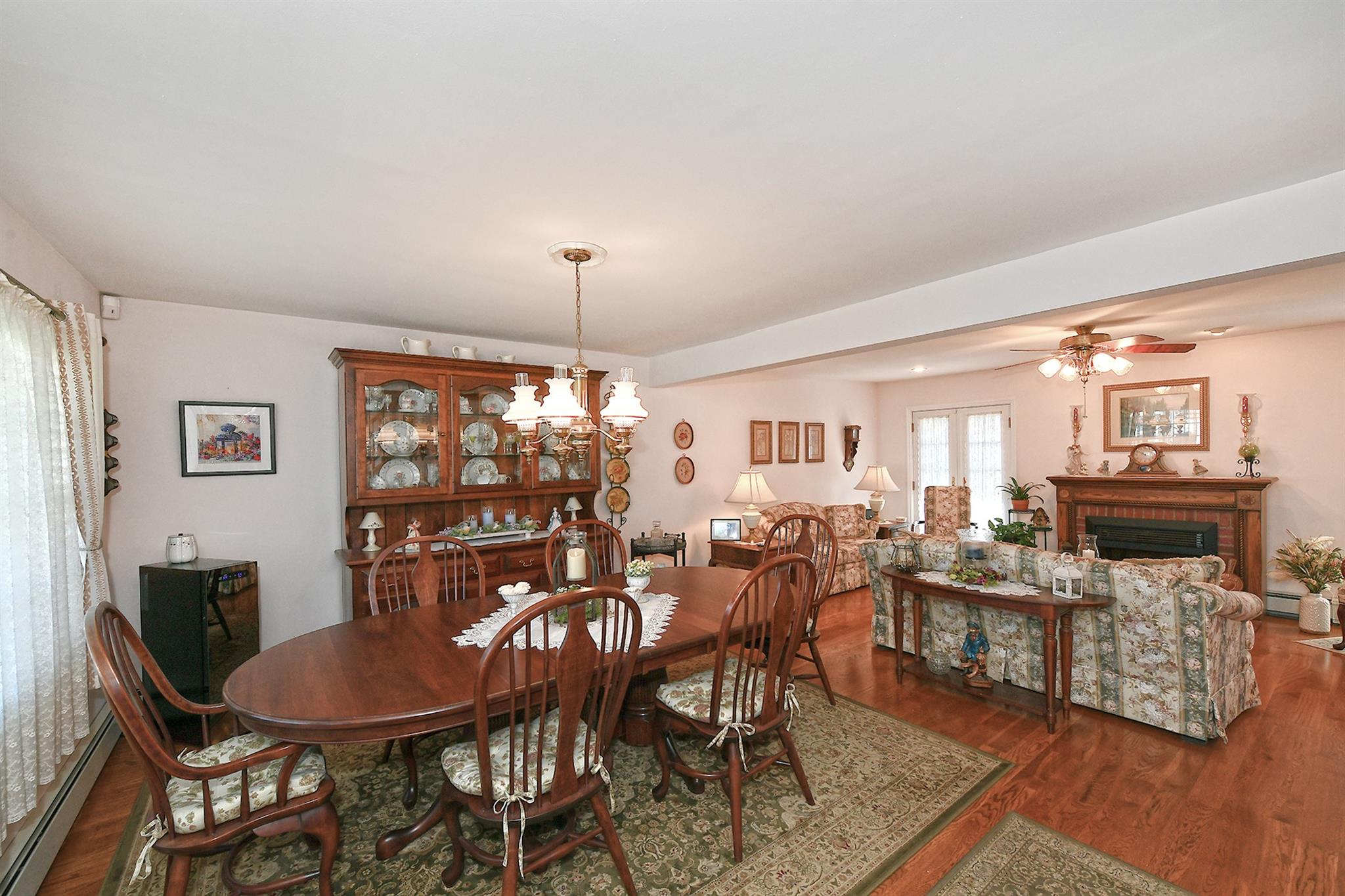 57 Carnation Rd Rd, Levittown, New York image 12