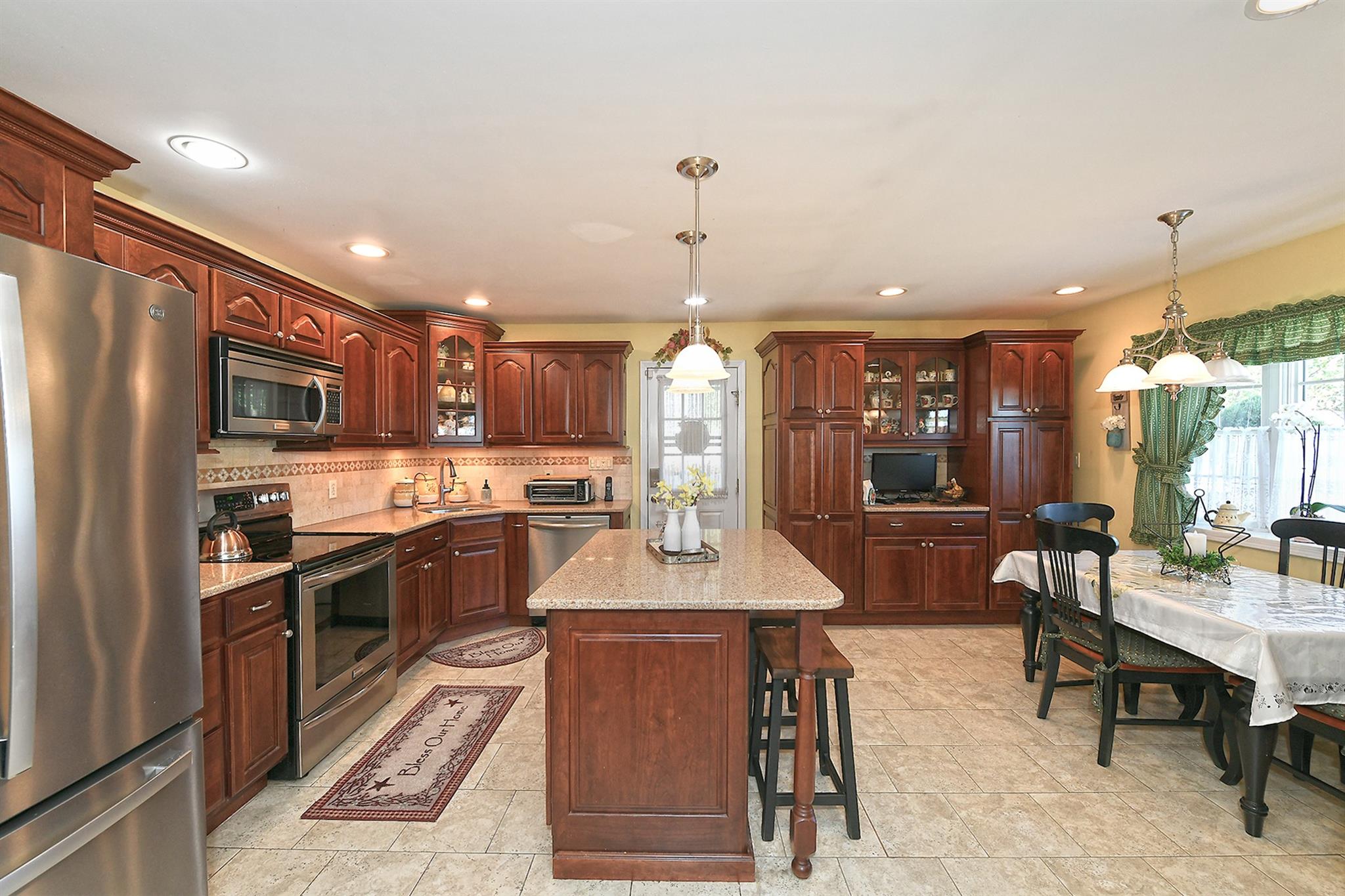 57 Carnation Rd Rd, Levittown, New York image 7
