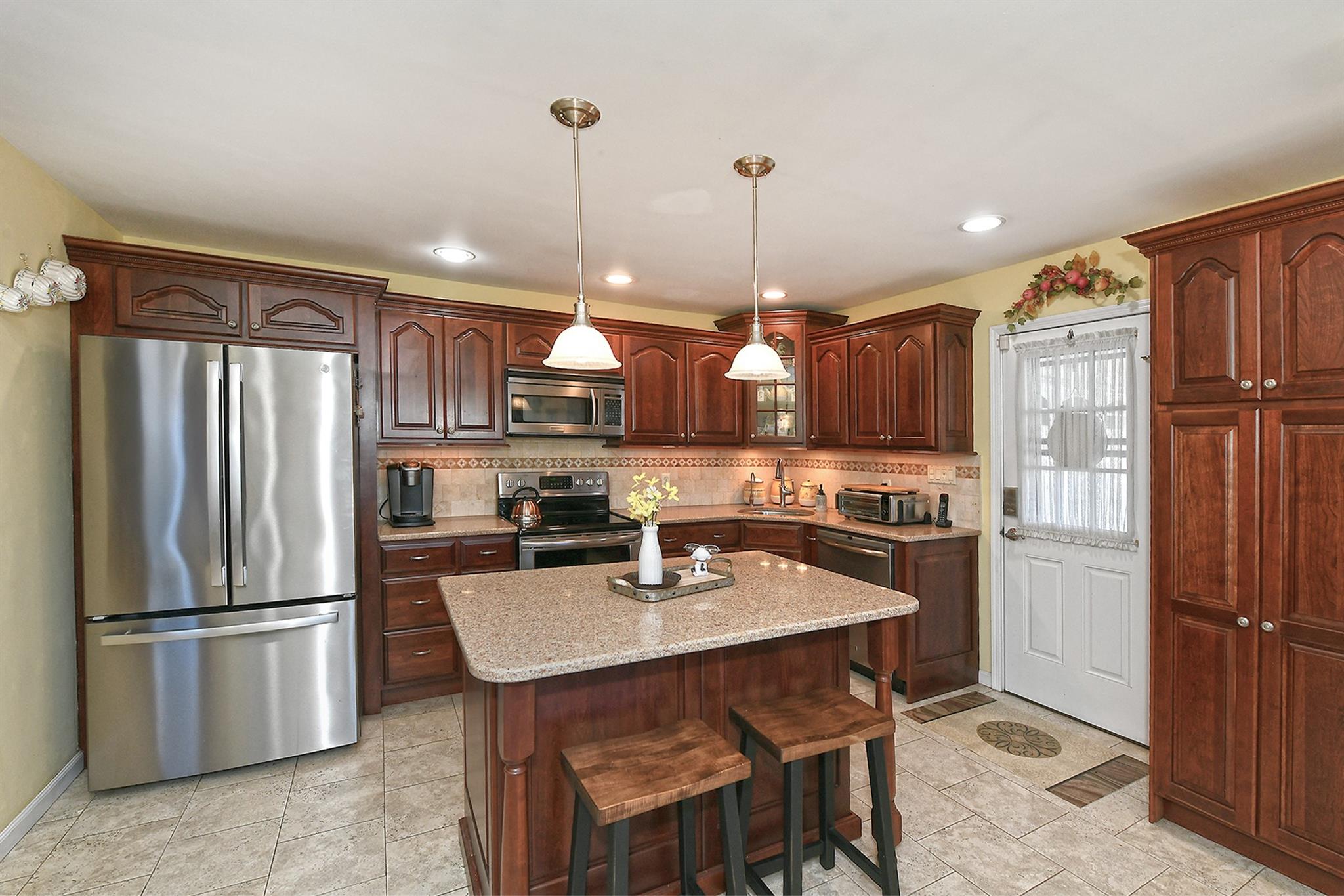57 Carnation Rd Rd, Levittown, New York image 8