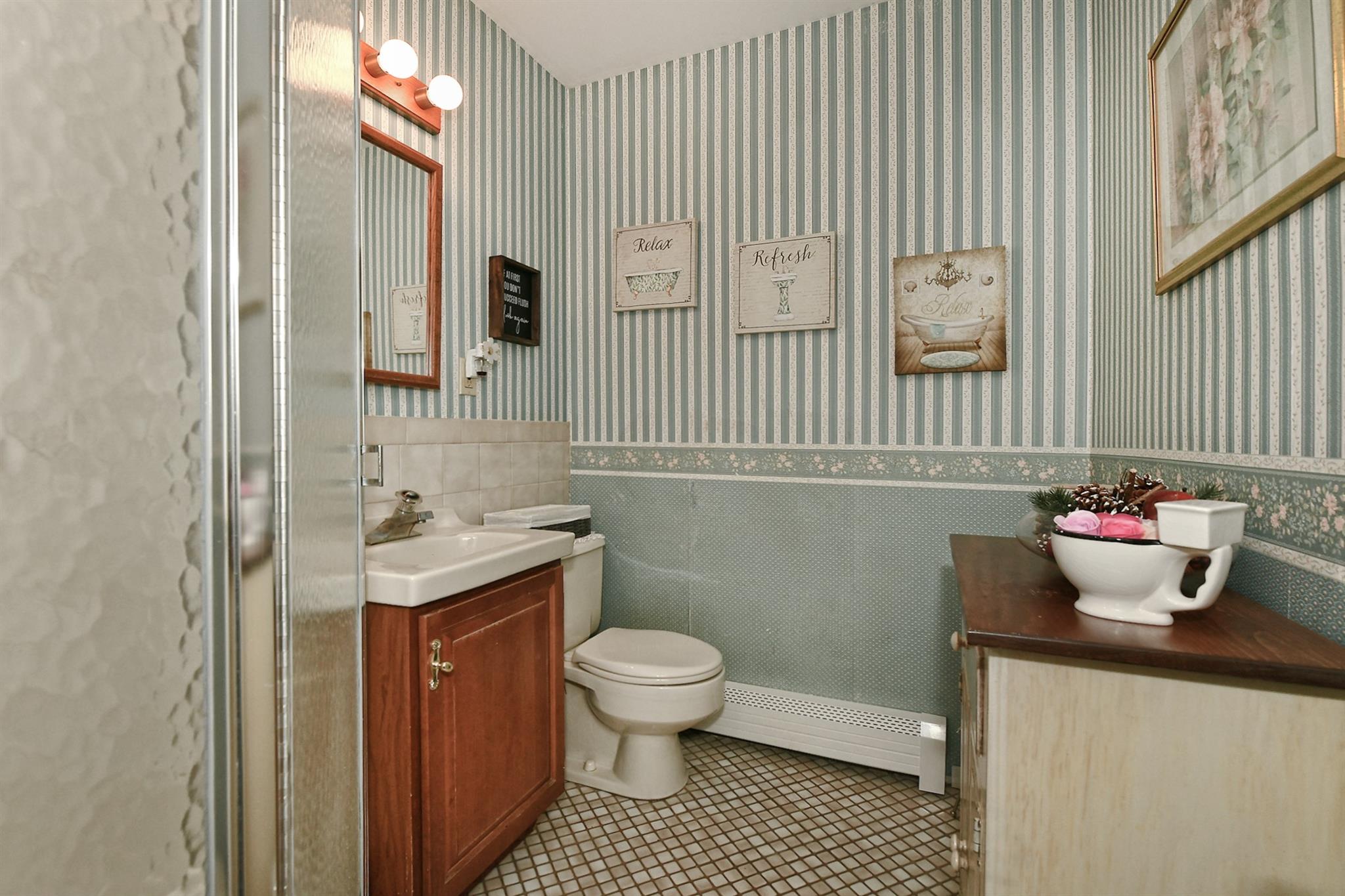 57 Carnation Rd Rd, Levittown, New York image 23
