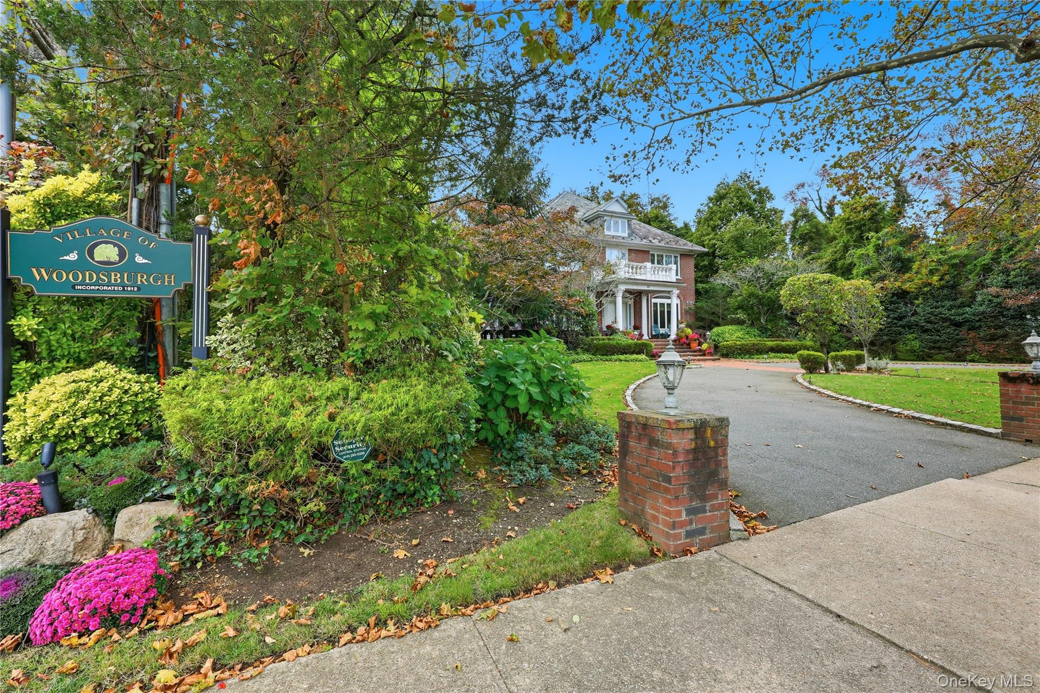 Woodsburgh, New York 11598, United States, 5 Bedrooms Bedrooms, ,4 BathroomsBathrooms,Residential,Active,232181